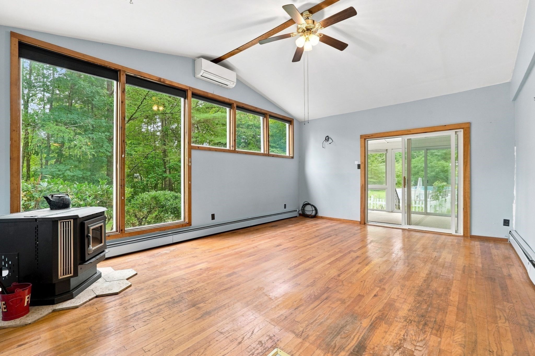 241 Warren Wright Rd Property Photo 6