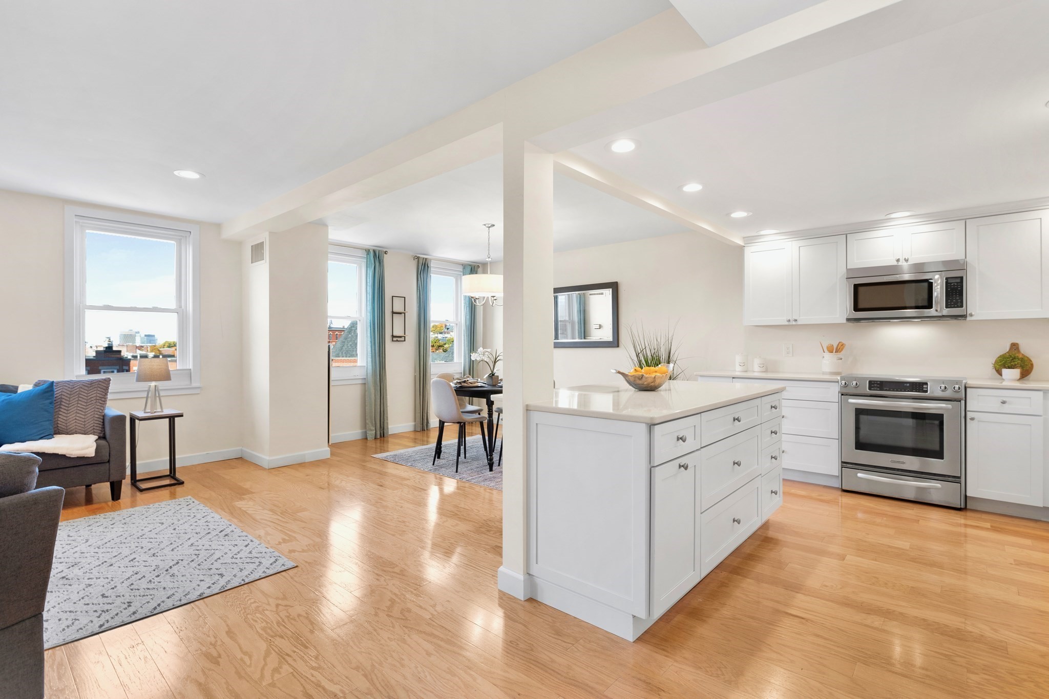 47 Harvard St # B403 Property Photo 4