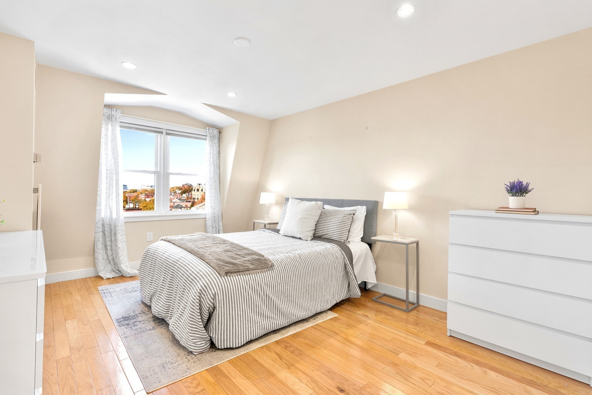 47 Harvard St # B403 Property Photo 15