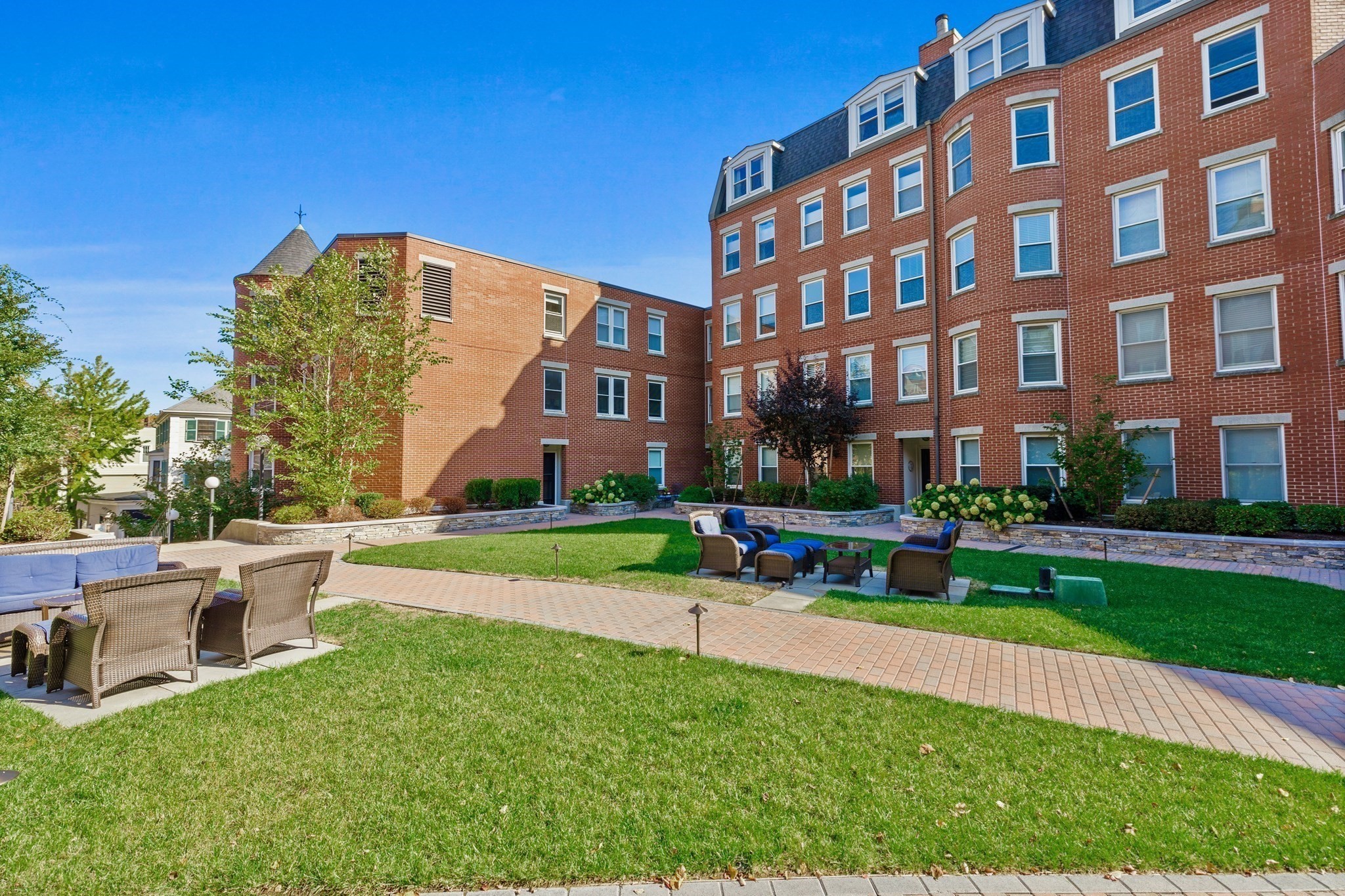 47 Harvard St # B403 Property Photo 27