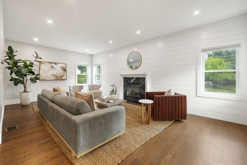 27 Connecticut Ave Property Photo 7