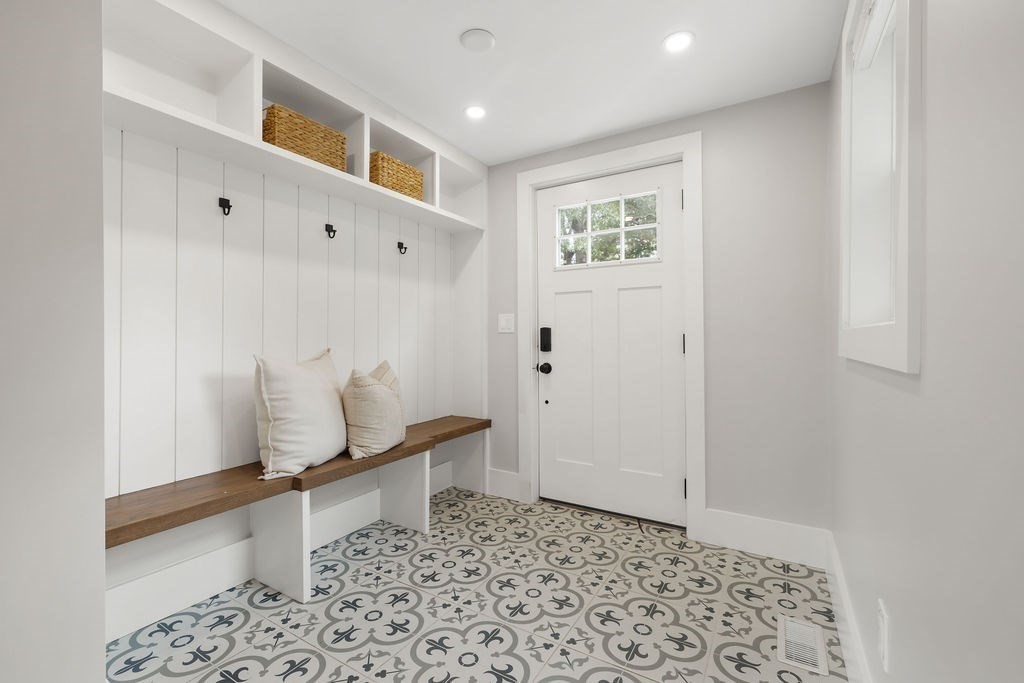 27 Connecticut Ave Property Photo 11