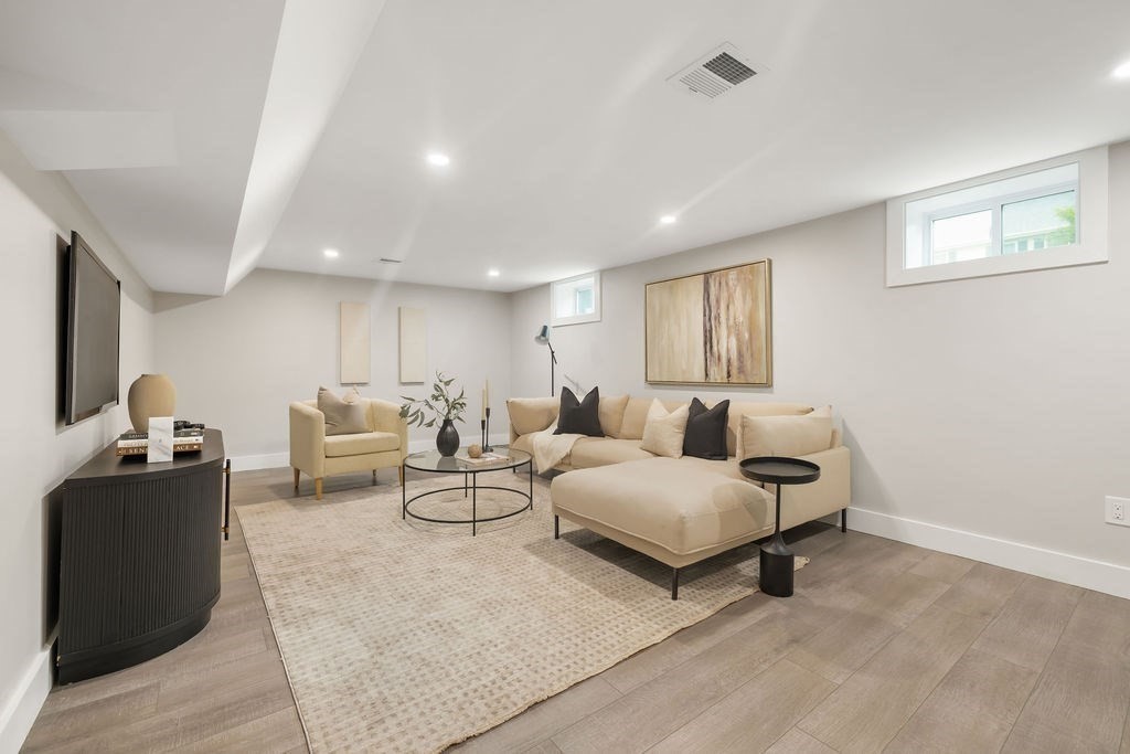 27 Connecticut Ave Property Photo 24