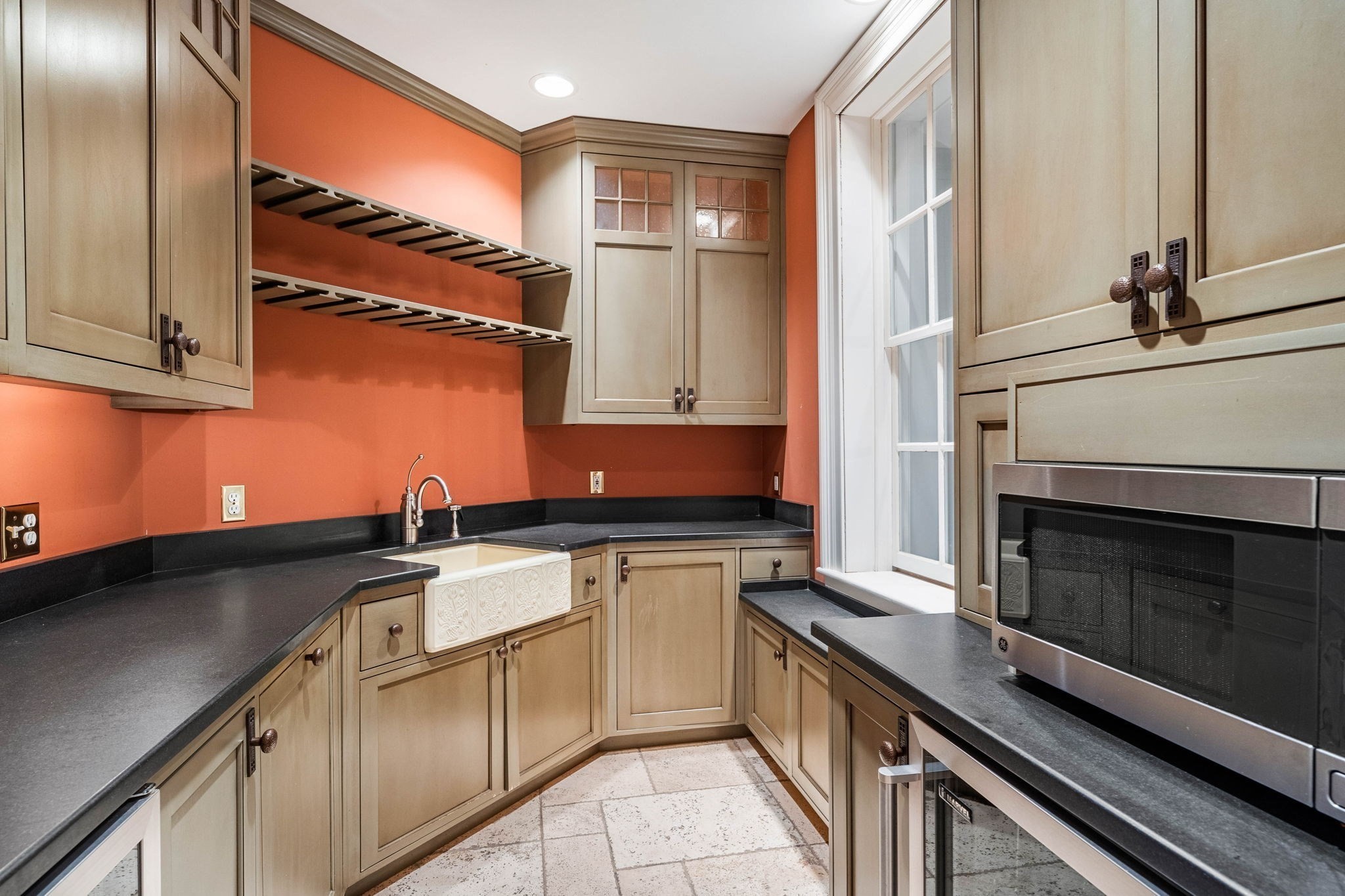 19 Federal St Property Photo 8