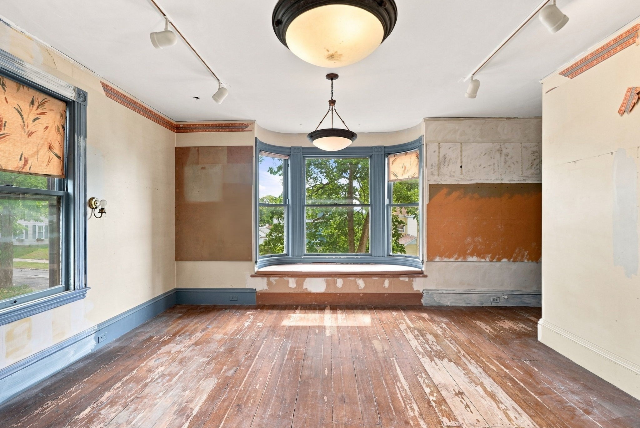 25 Avon St Property Photo 19