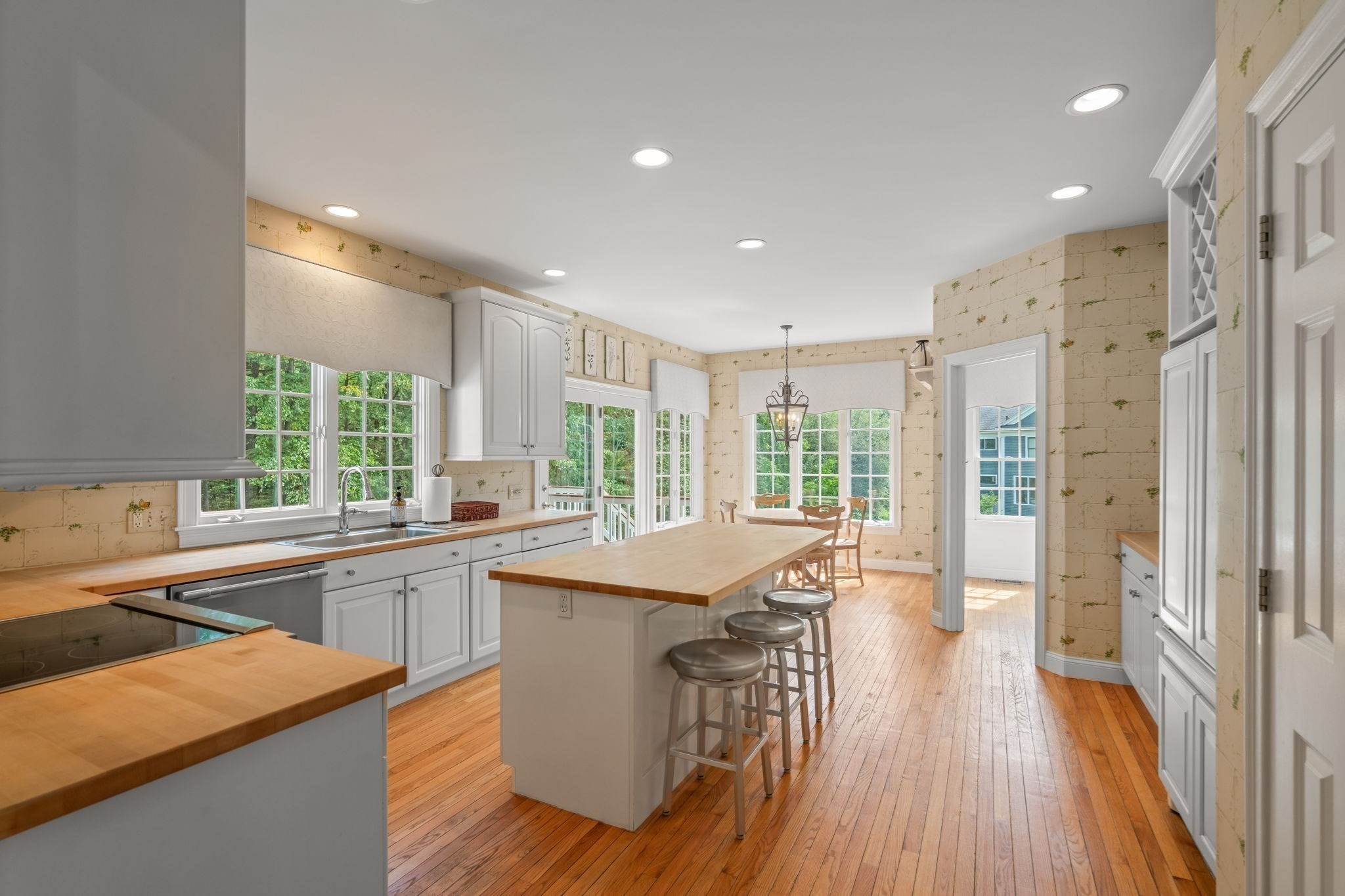 65 Deerpath Road Property Photo 11