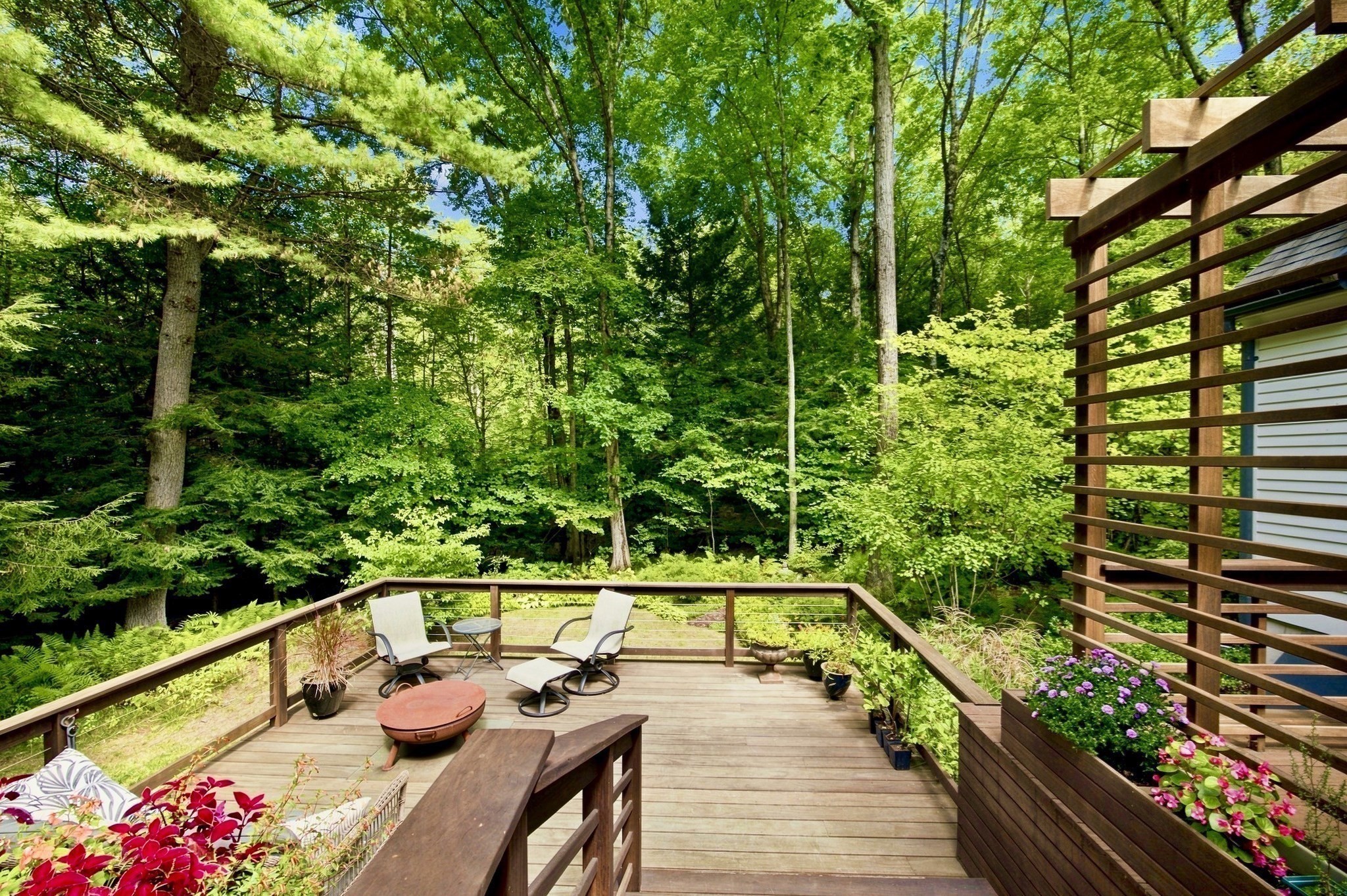 67 Woodlot Rd Property Photo 9