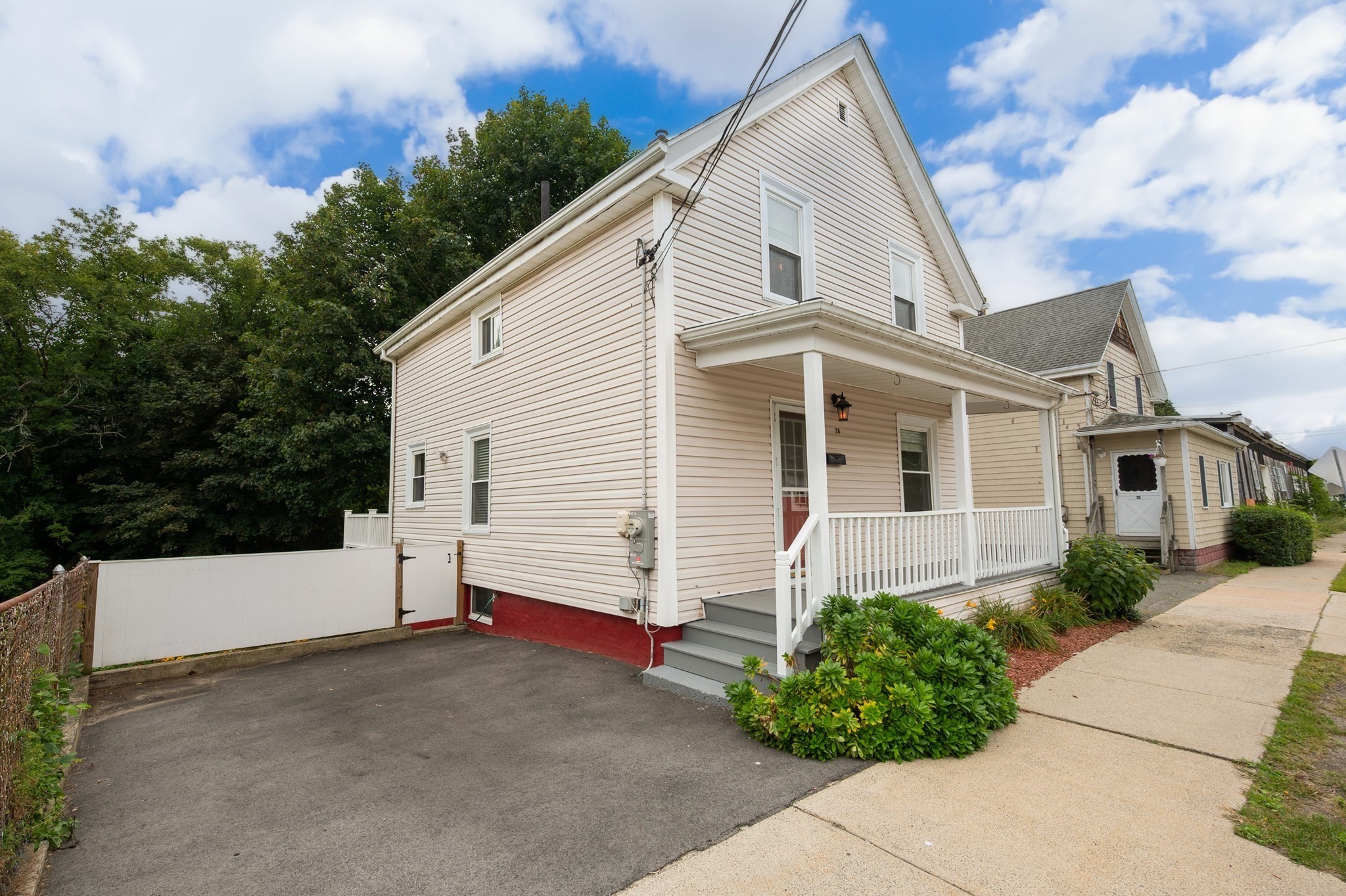 28 Endicott Street Property Photo 3