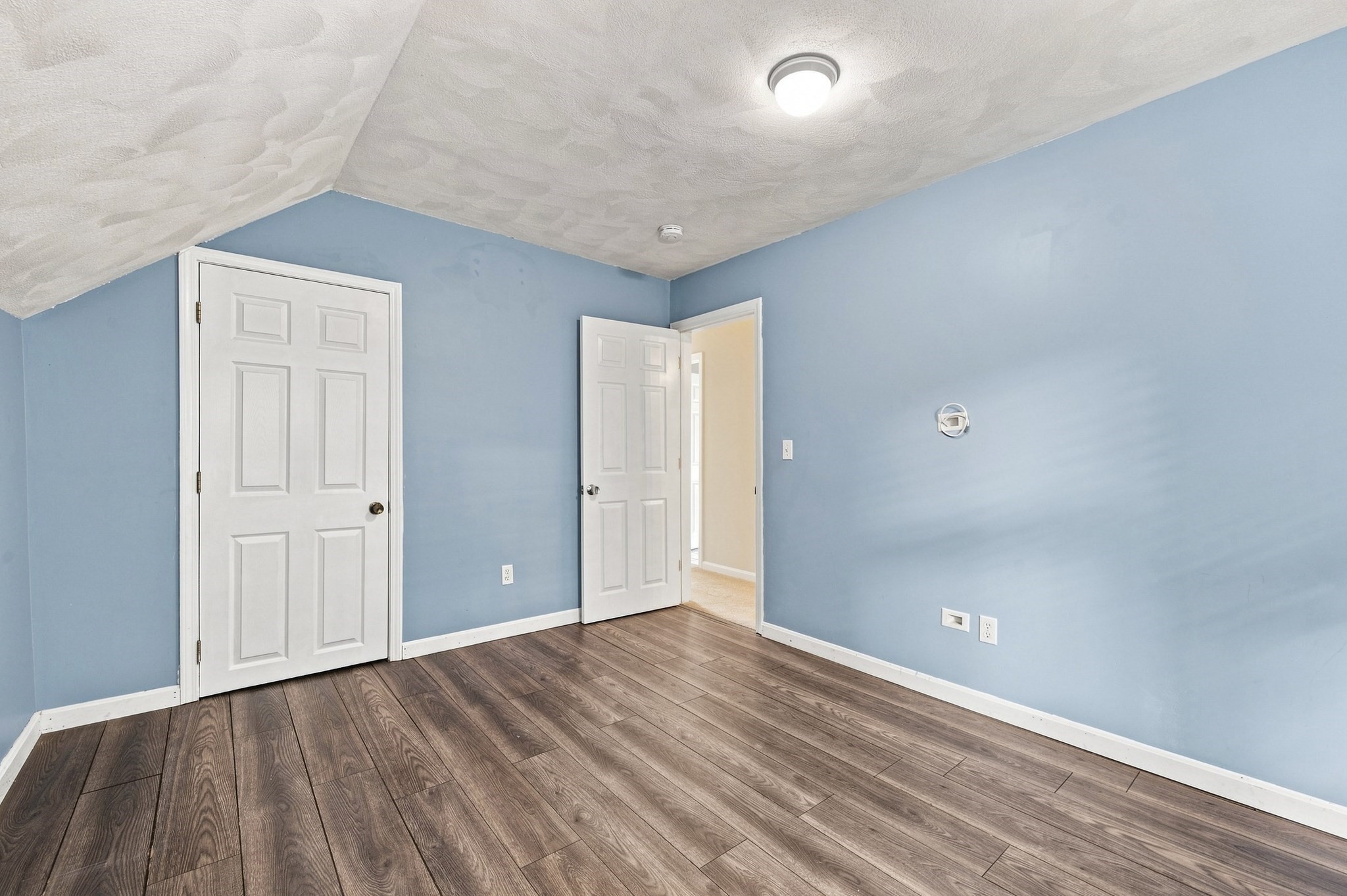 28 Endicott Street Property Photo 19