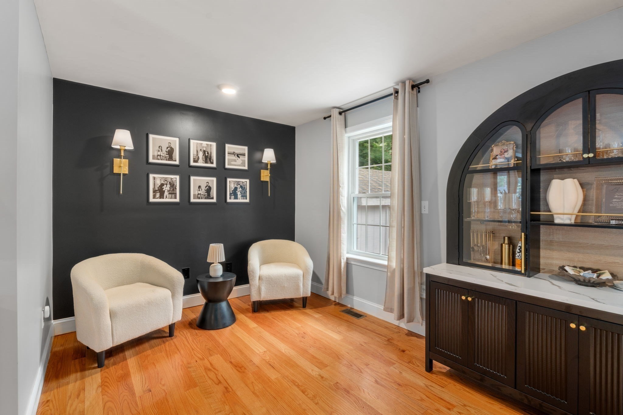 65 Lawrence St Property Photo 4