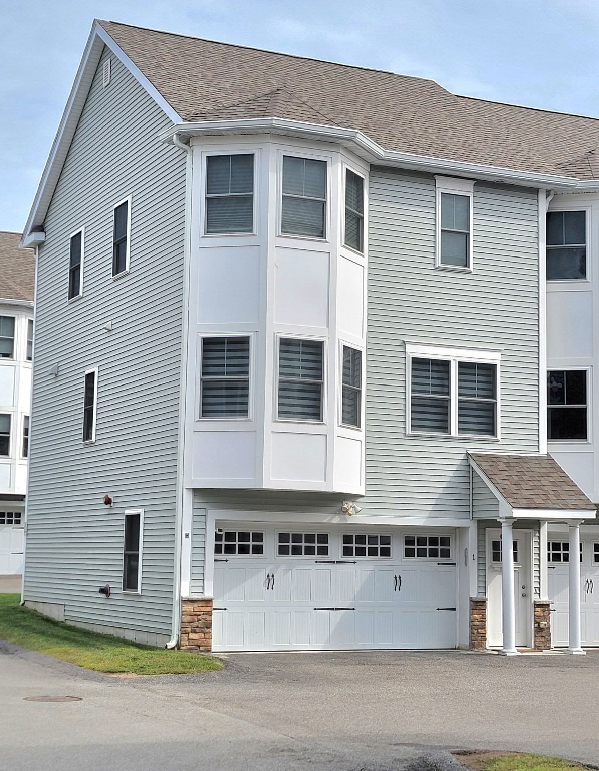 50 Desmoines Road # H1 Property Photo 1