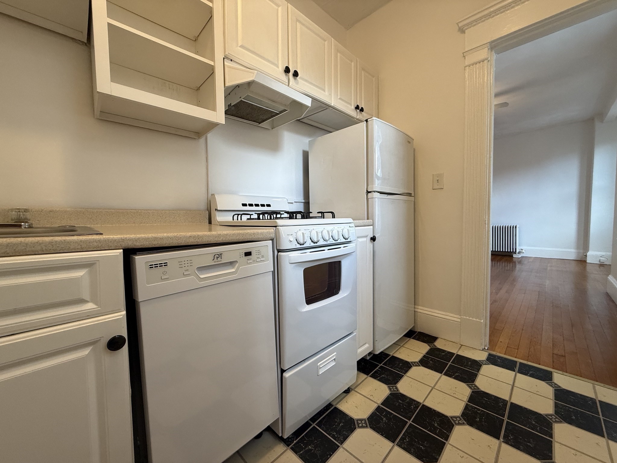 8 Garrison Street # 610 Property Photo 3