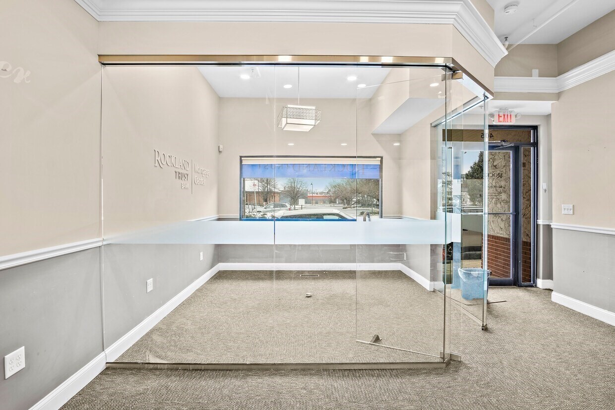 406 Neponset Ave Property Photo 4