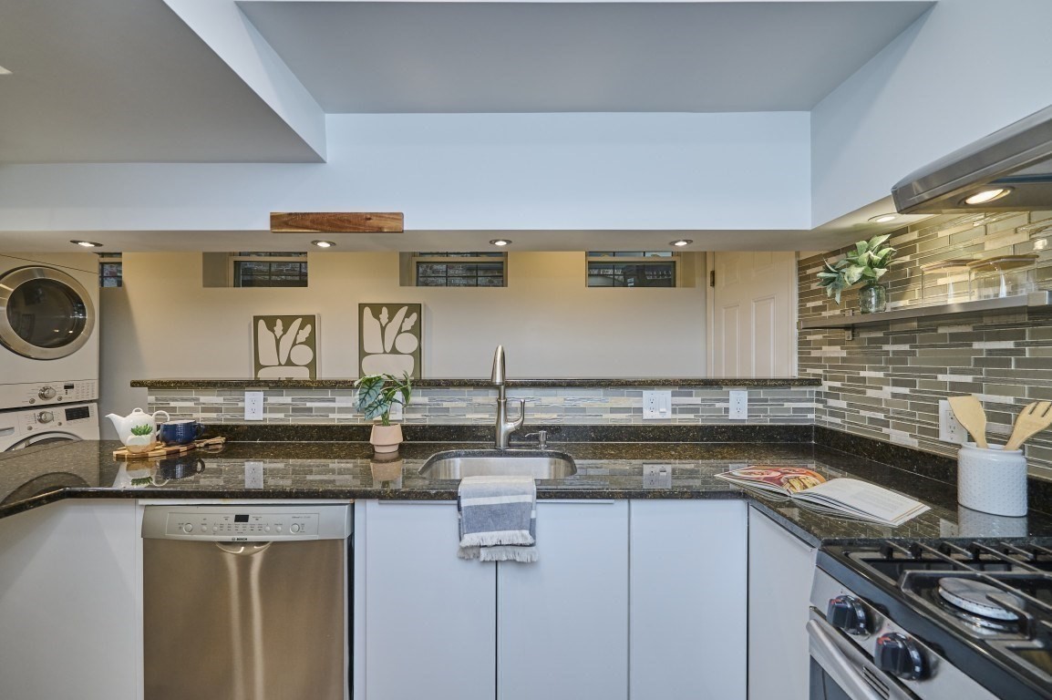 161 Hancock # B Property Photo 9