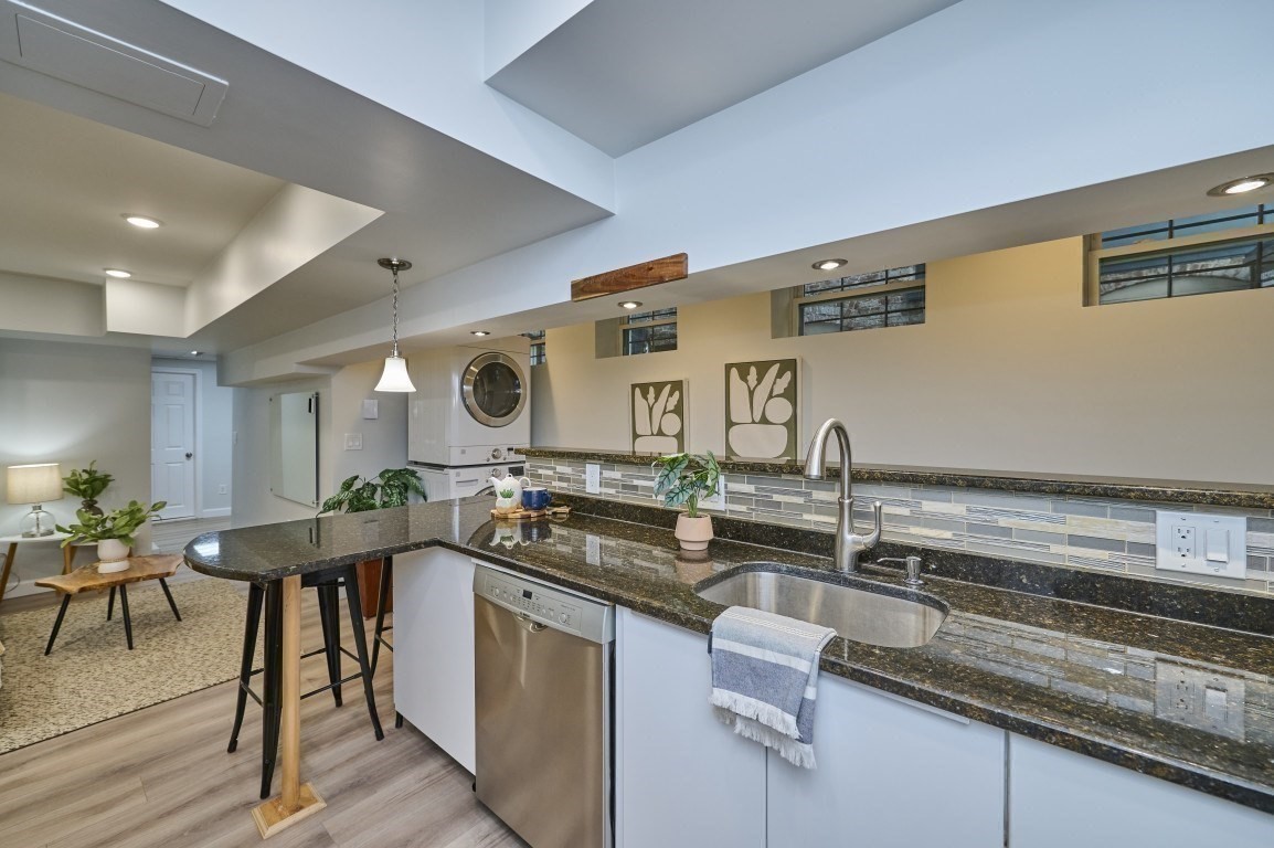 161 Hancock # B Property Photo 10