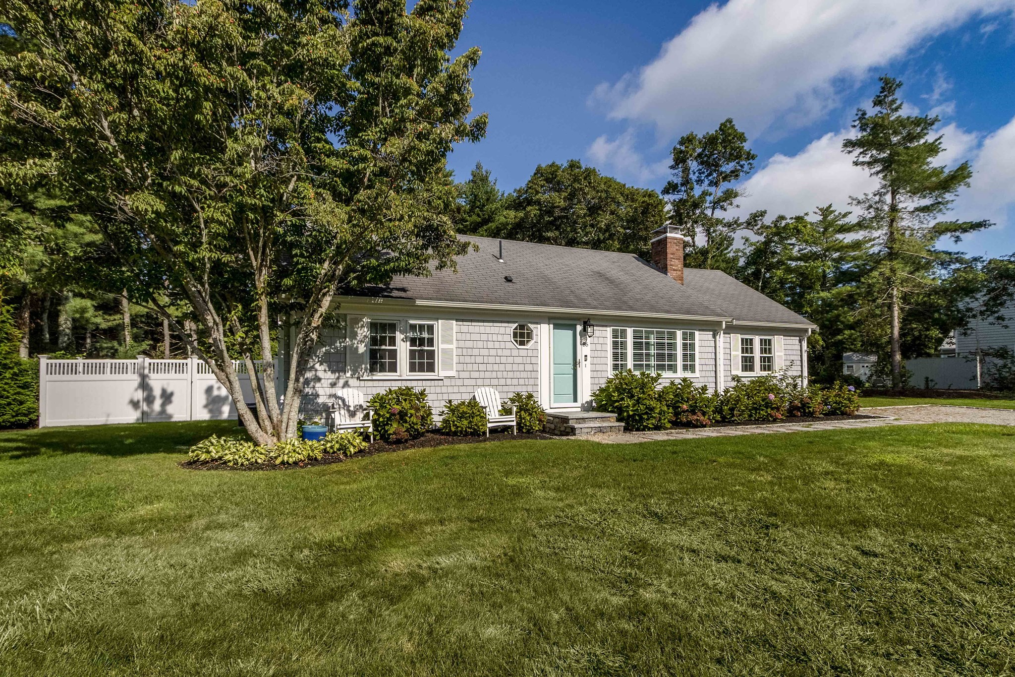 86 Mooring Dr Property Photo 1