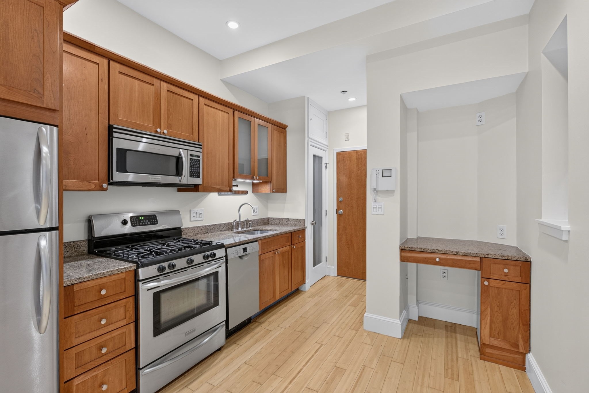 8 Garden Court # 2 Property Photo 1