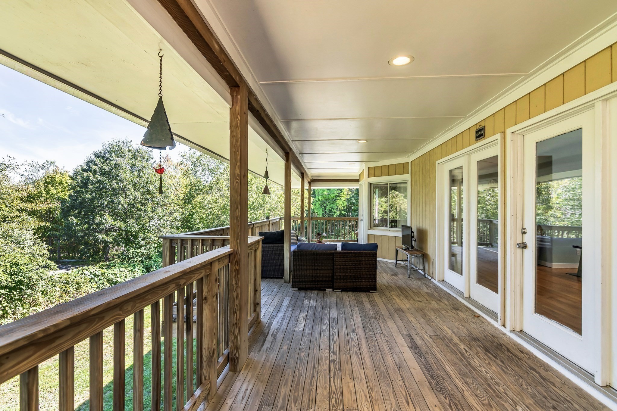 26 Dwight Rd Property Photo 4
