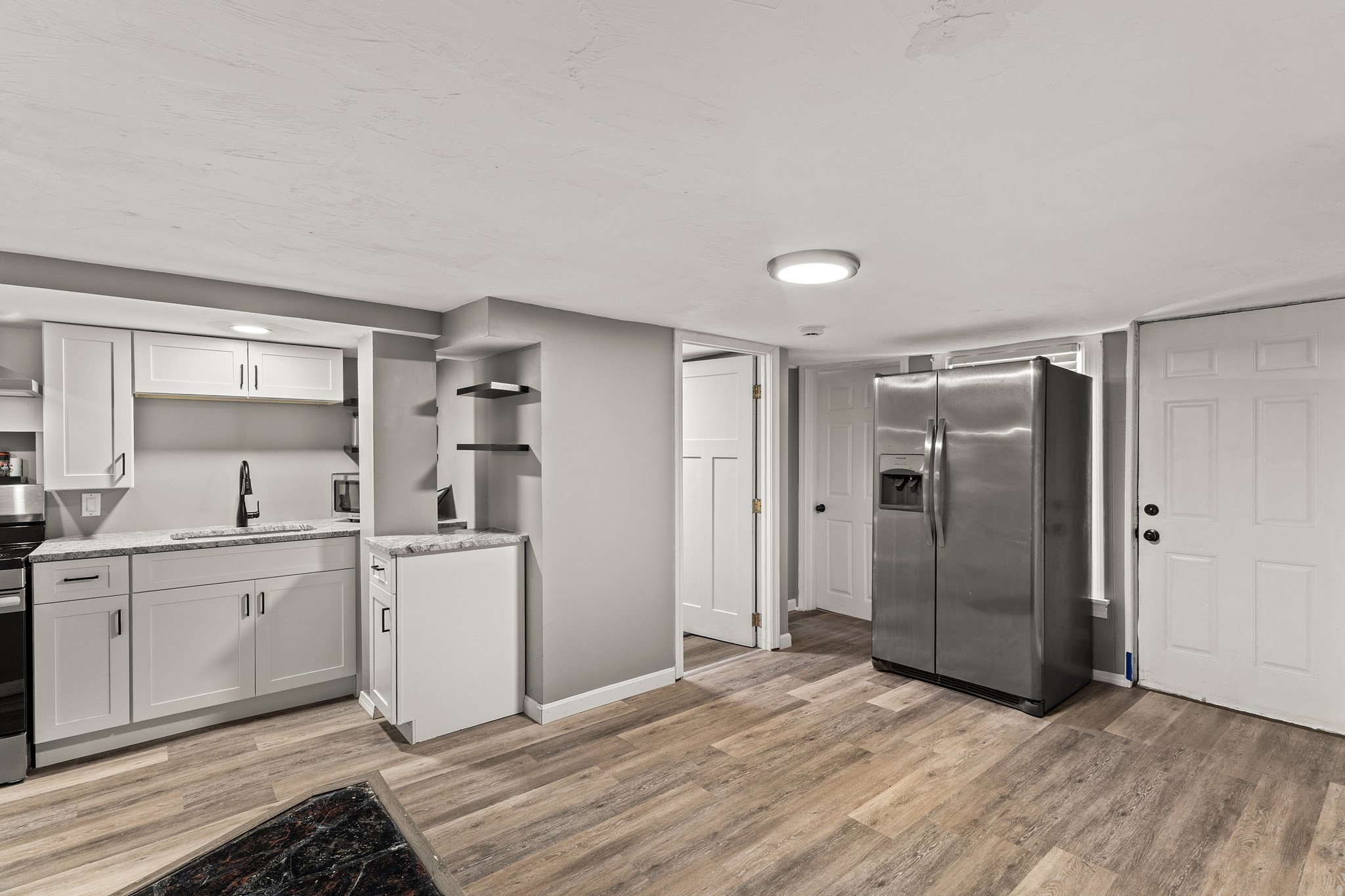 1190 Pleasant St Property Photo 18