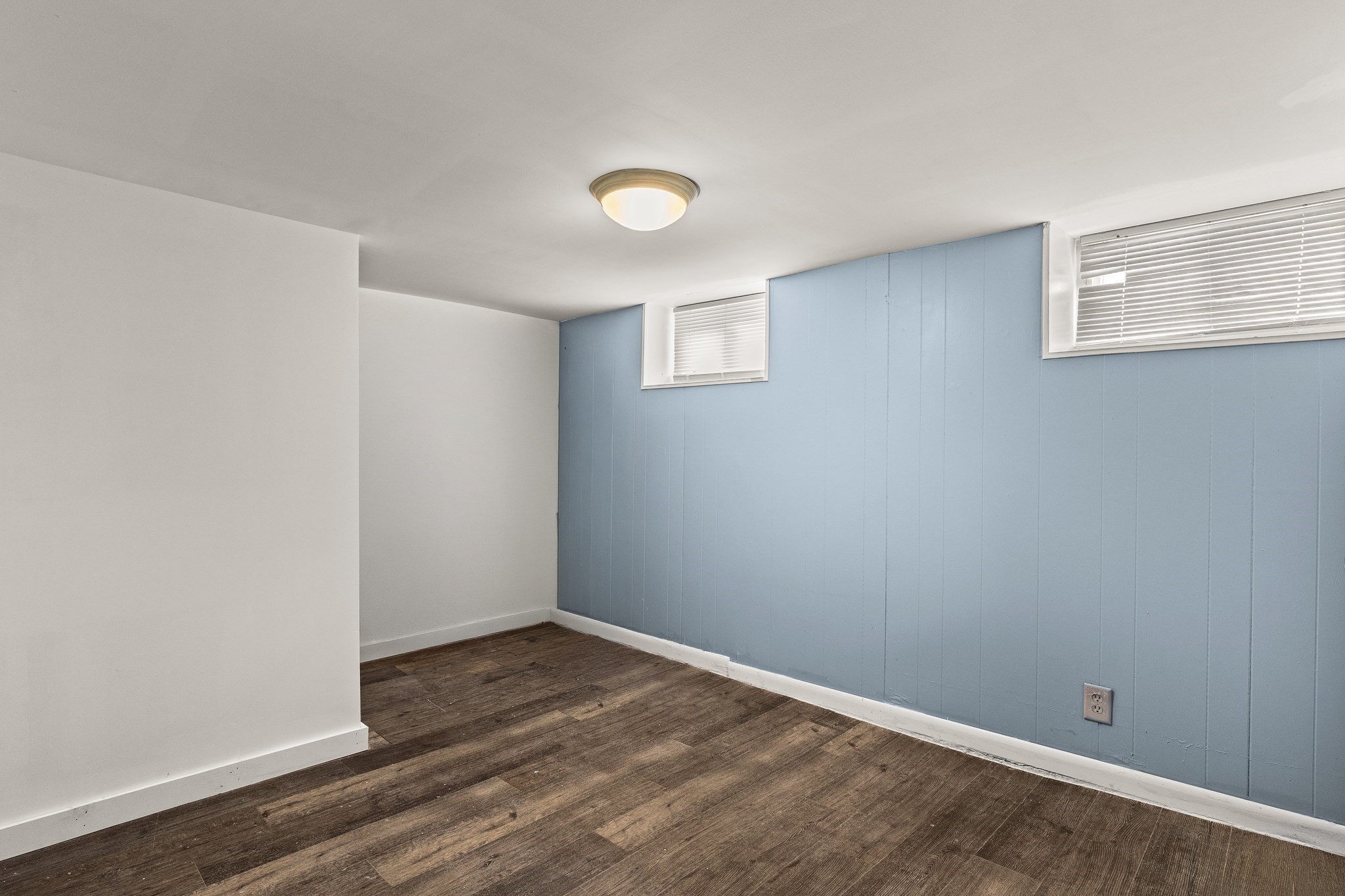 1190 Pleasant St Property Photo 21