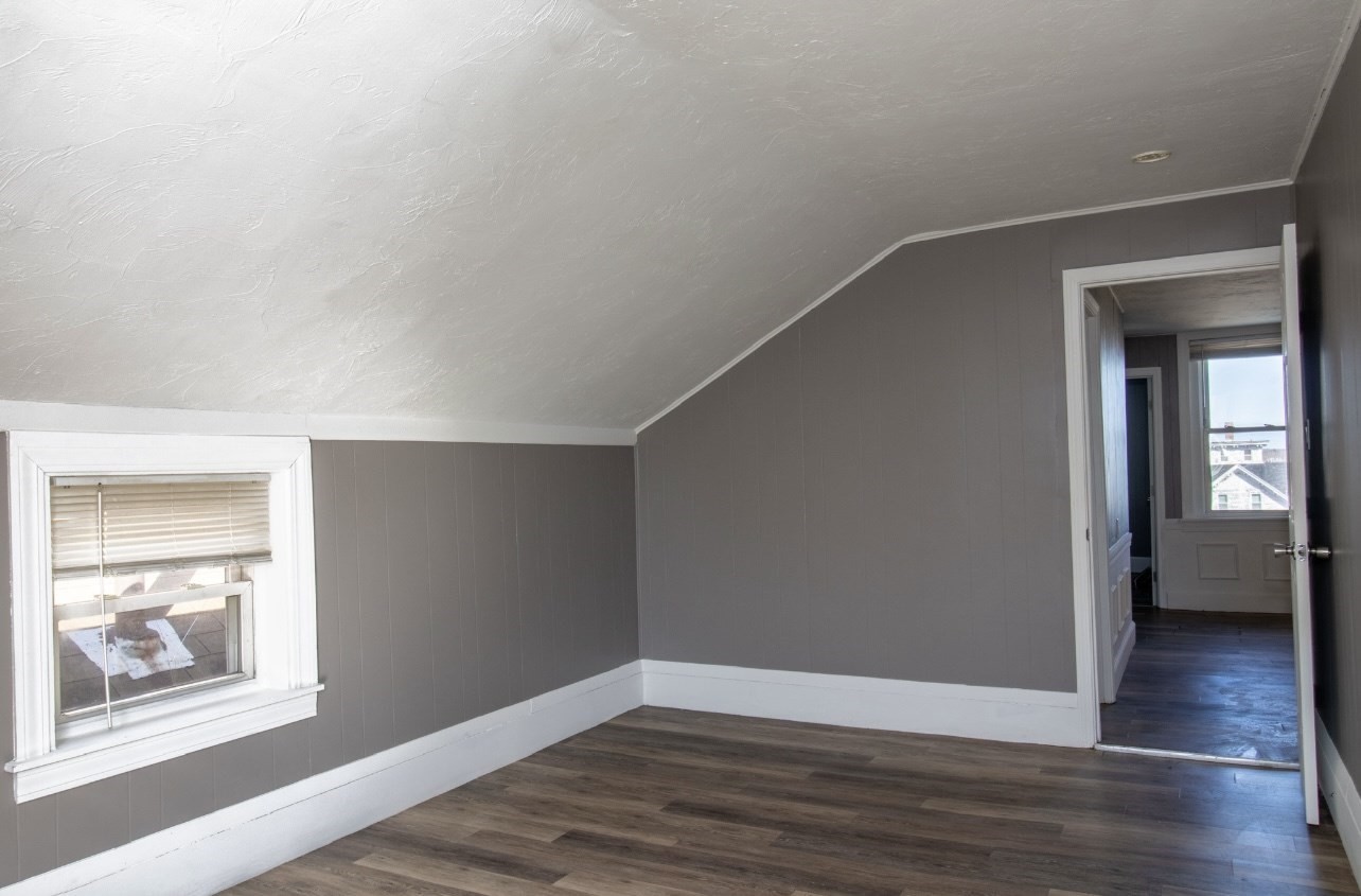 1190 Pleasant St Property Photo 33