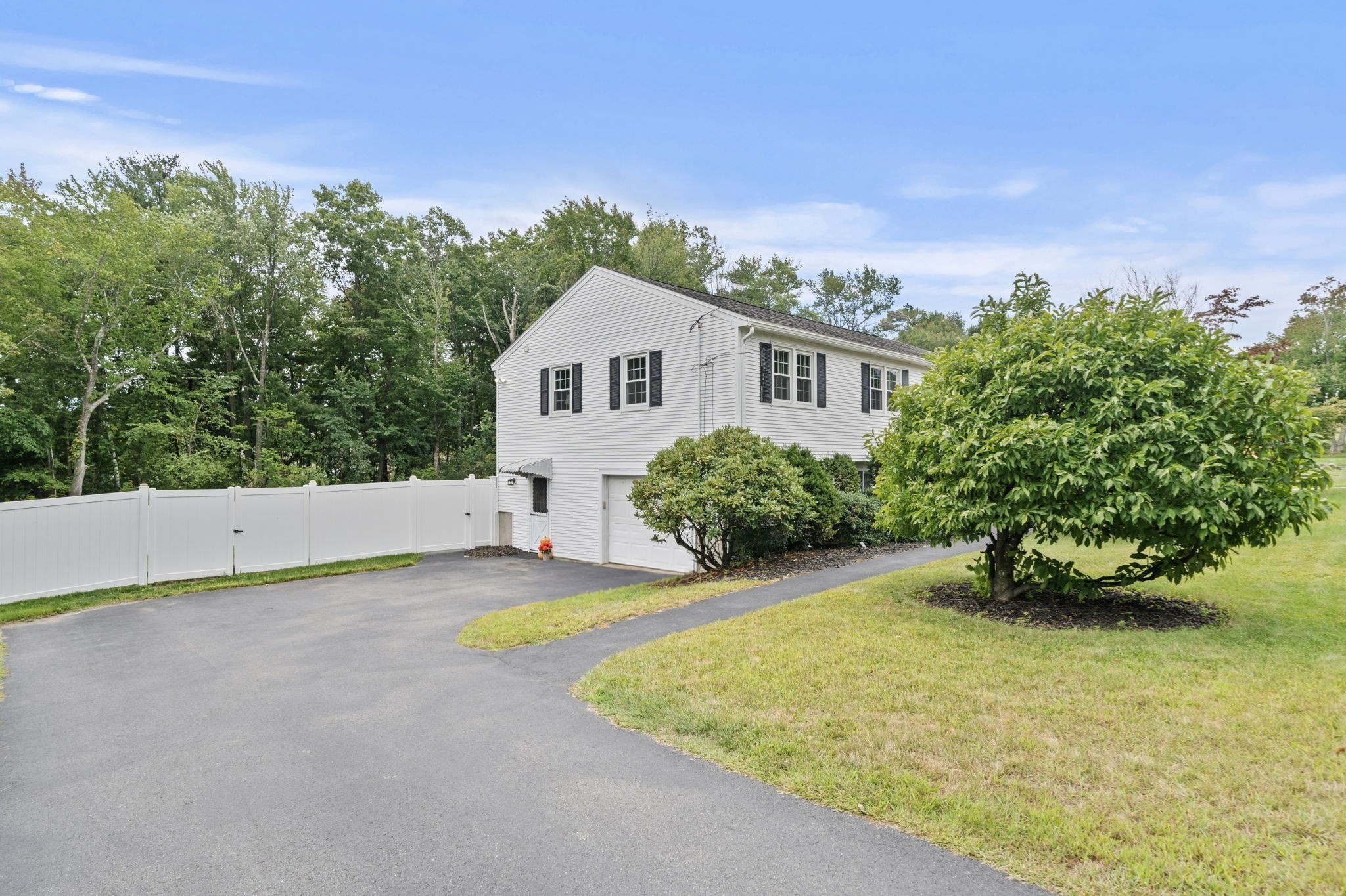 56 Sycamore Rd Property Photo 37