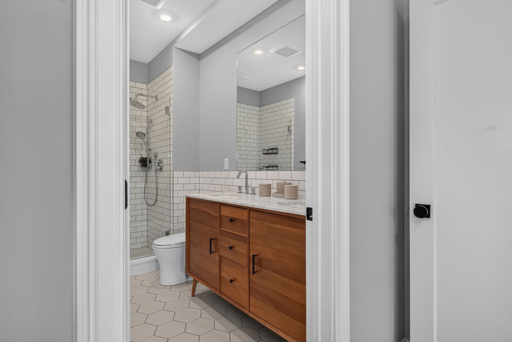 120 Brookside Ave # 302 Property Photo 24
