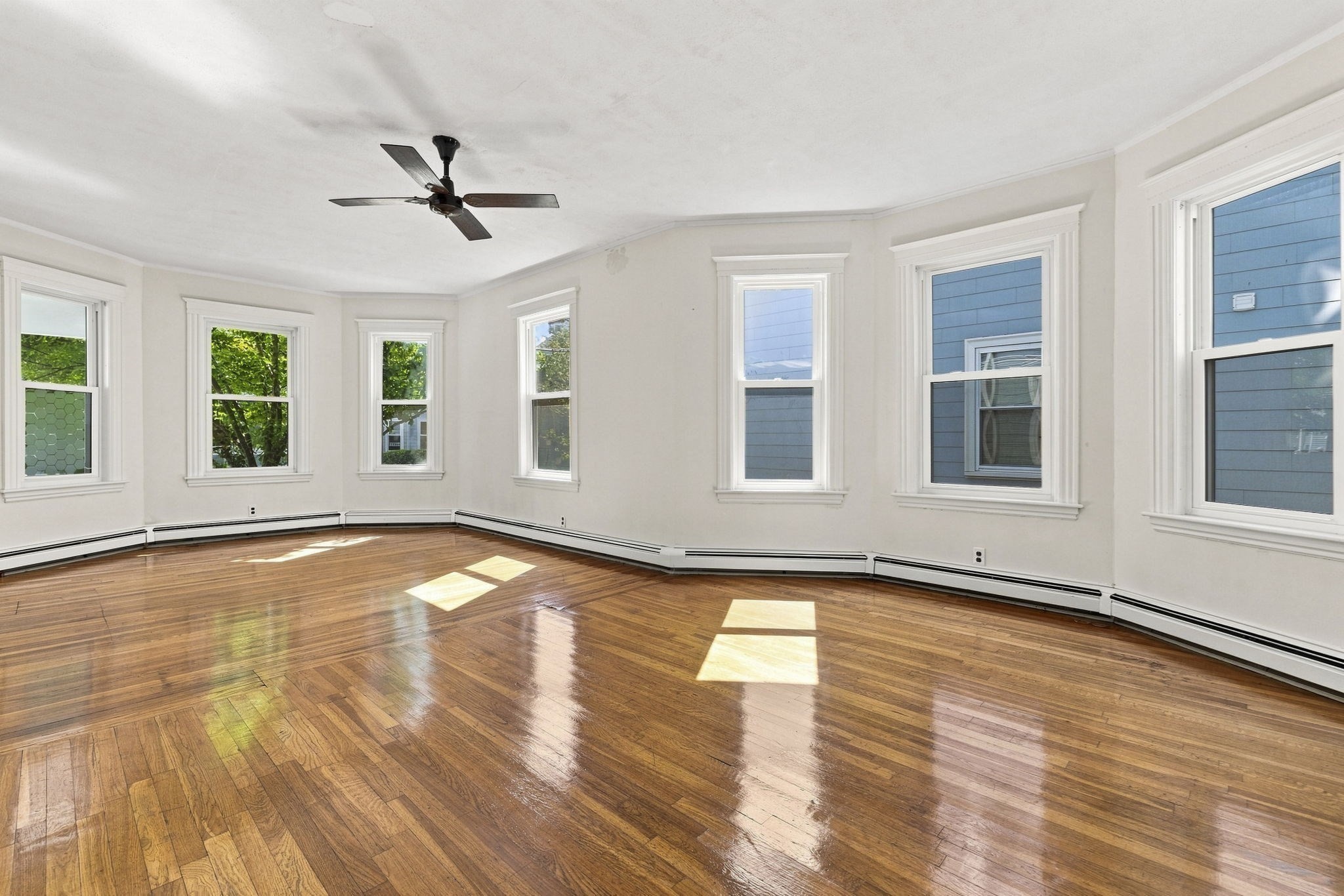 16 Usher Rd Property Photo 2