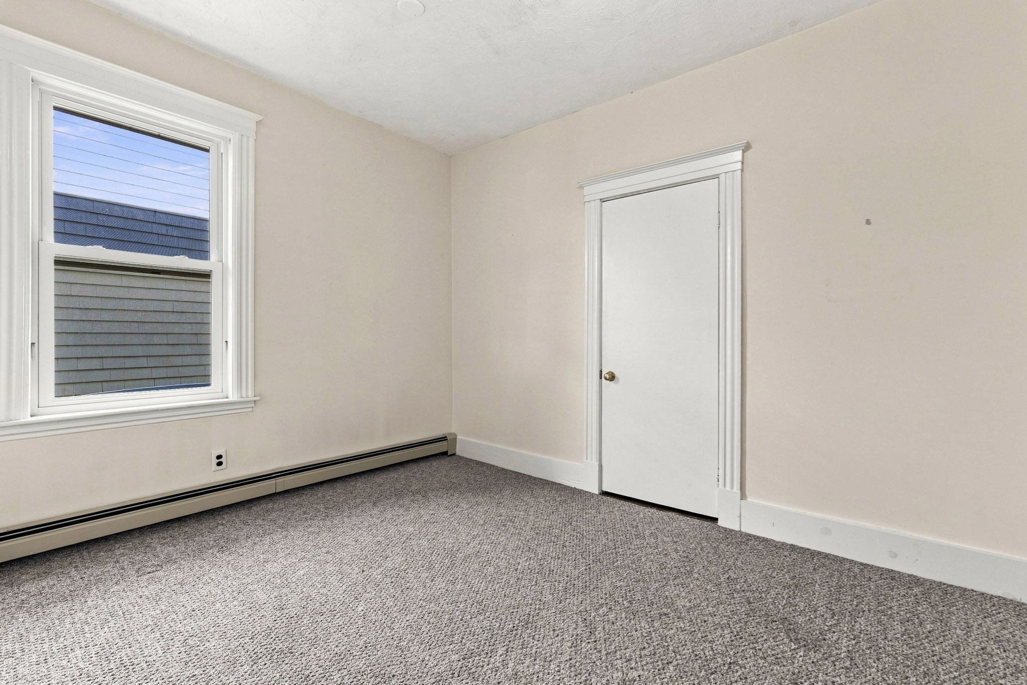 16 Usher Rd Property Photo 9