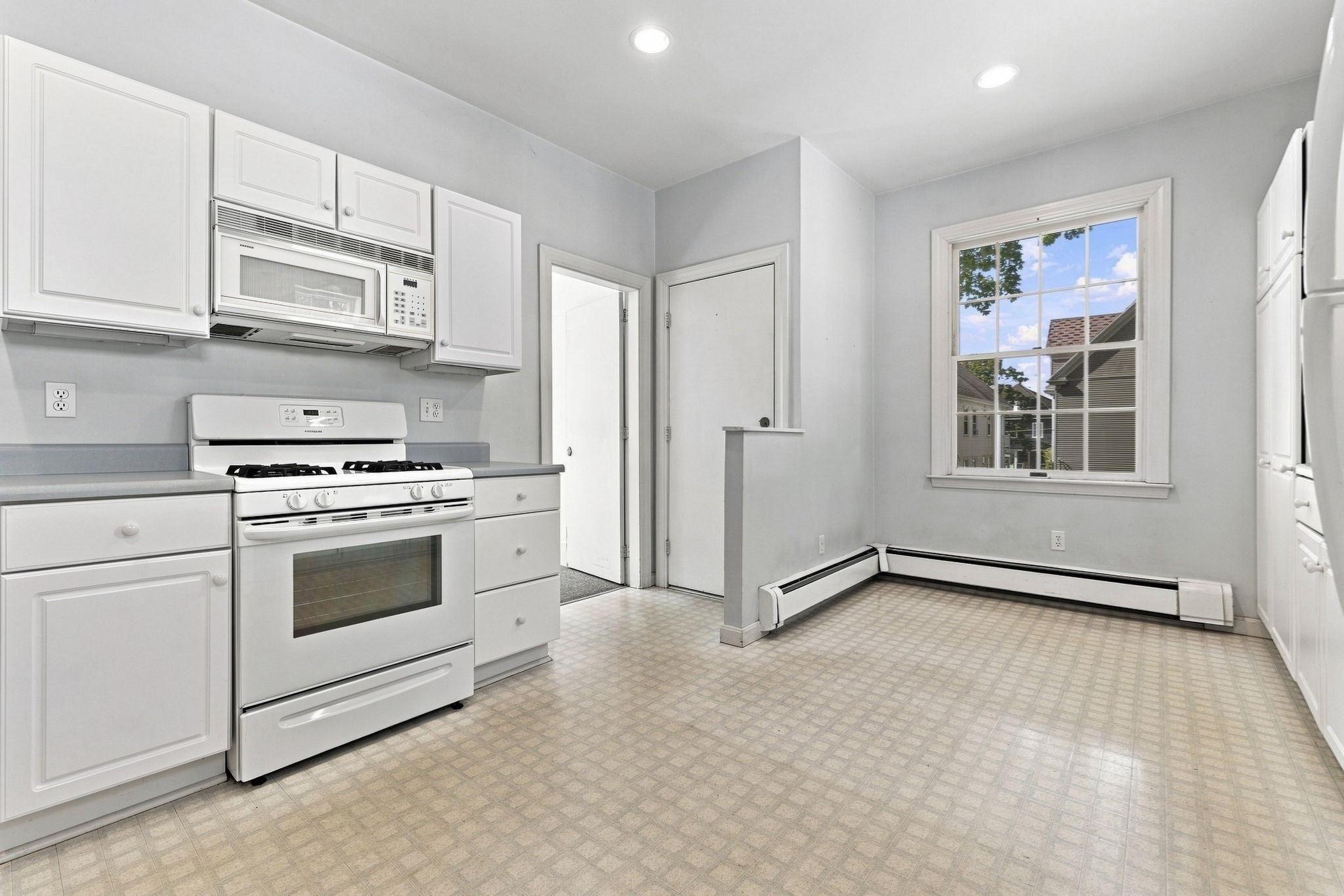 16 Usher Rd Property Photo 13