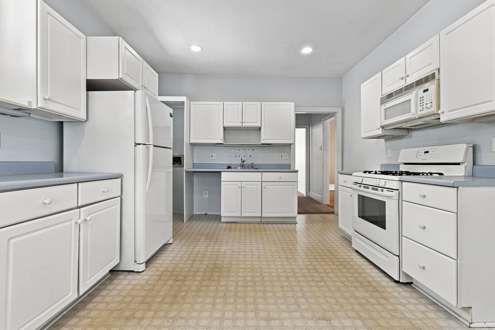 16 Usher Rd Property Photo 14