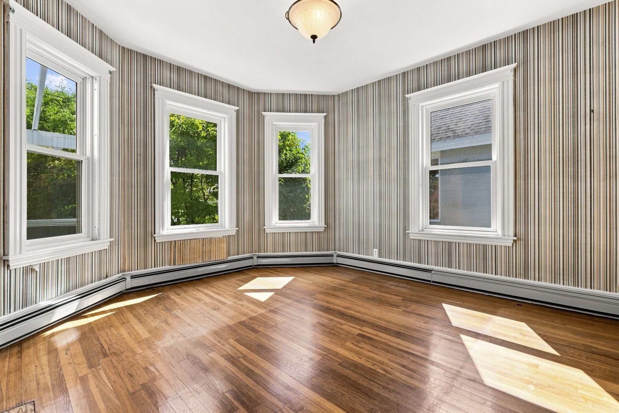 16 Usher Rd Property Photo 18