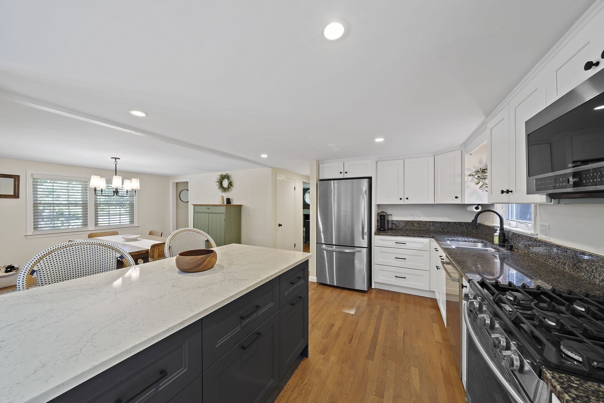 75 Oak St Property Photo 6