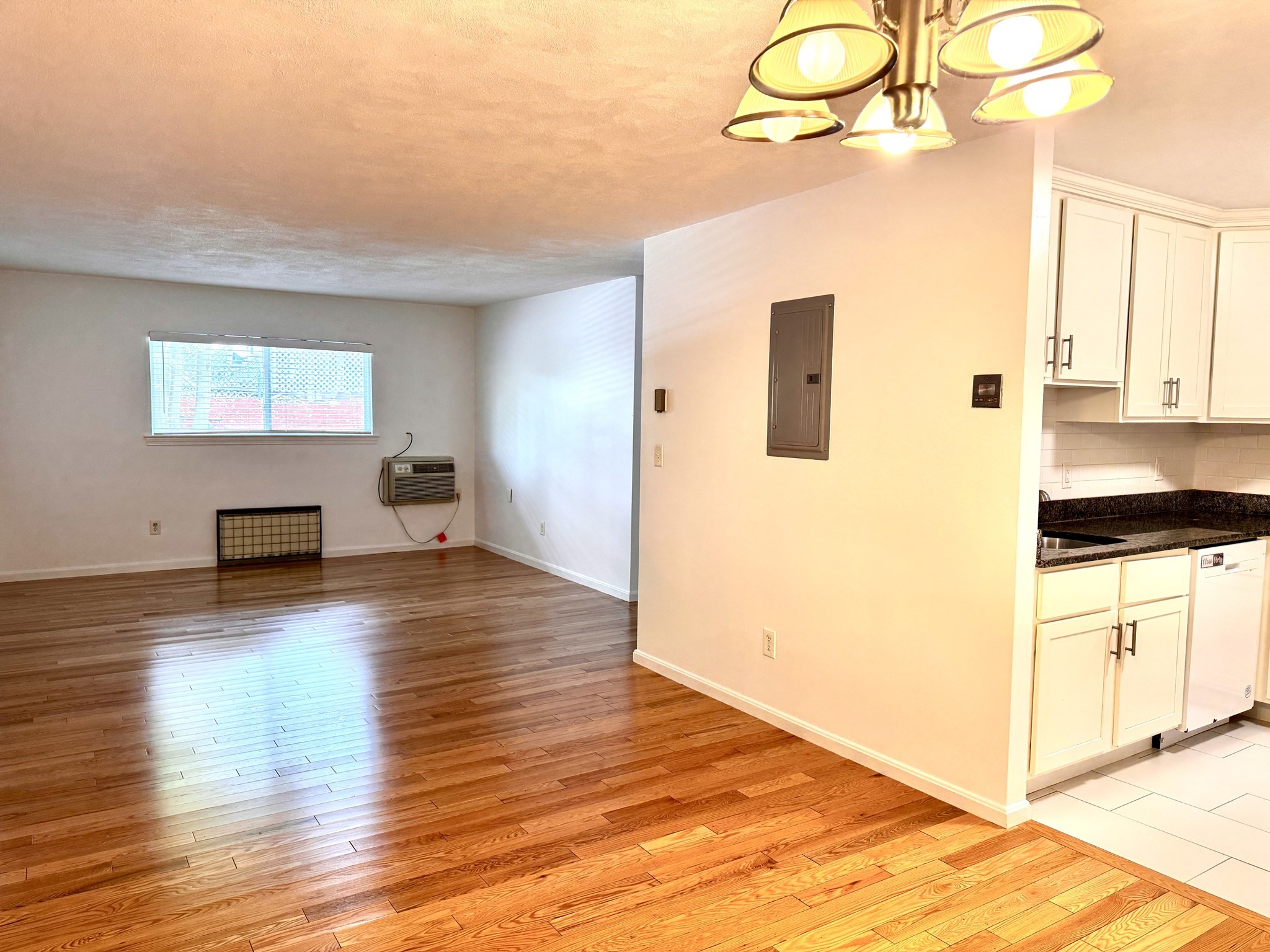 395 Revere Beach Pkwy # 2c Property Photo 2
