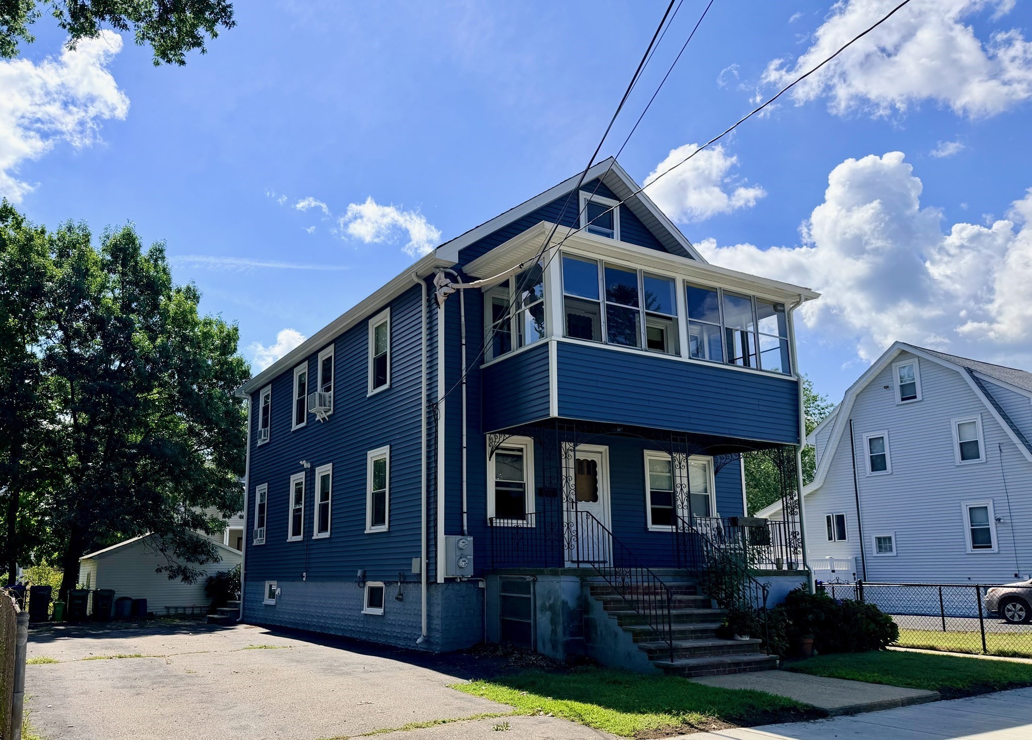 75 Bowen Ave