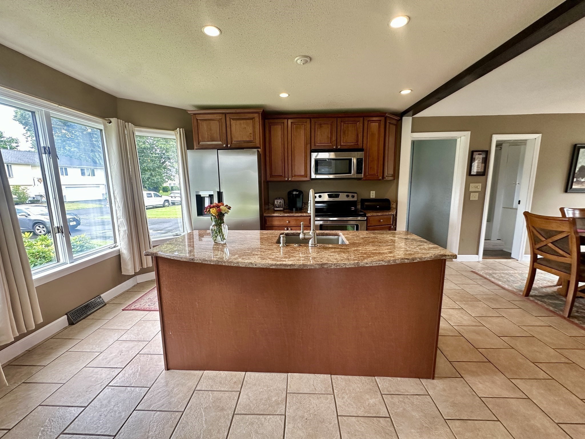 122 Haviland St Property Photo 7