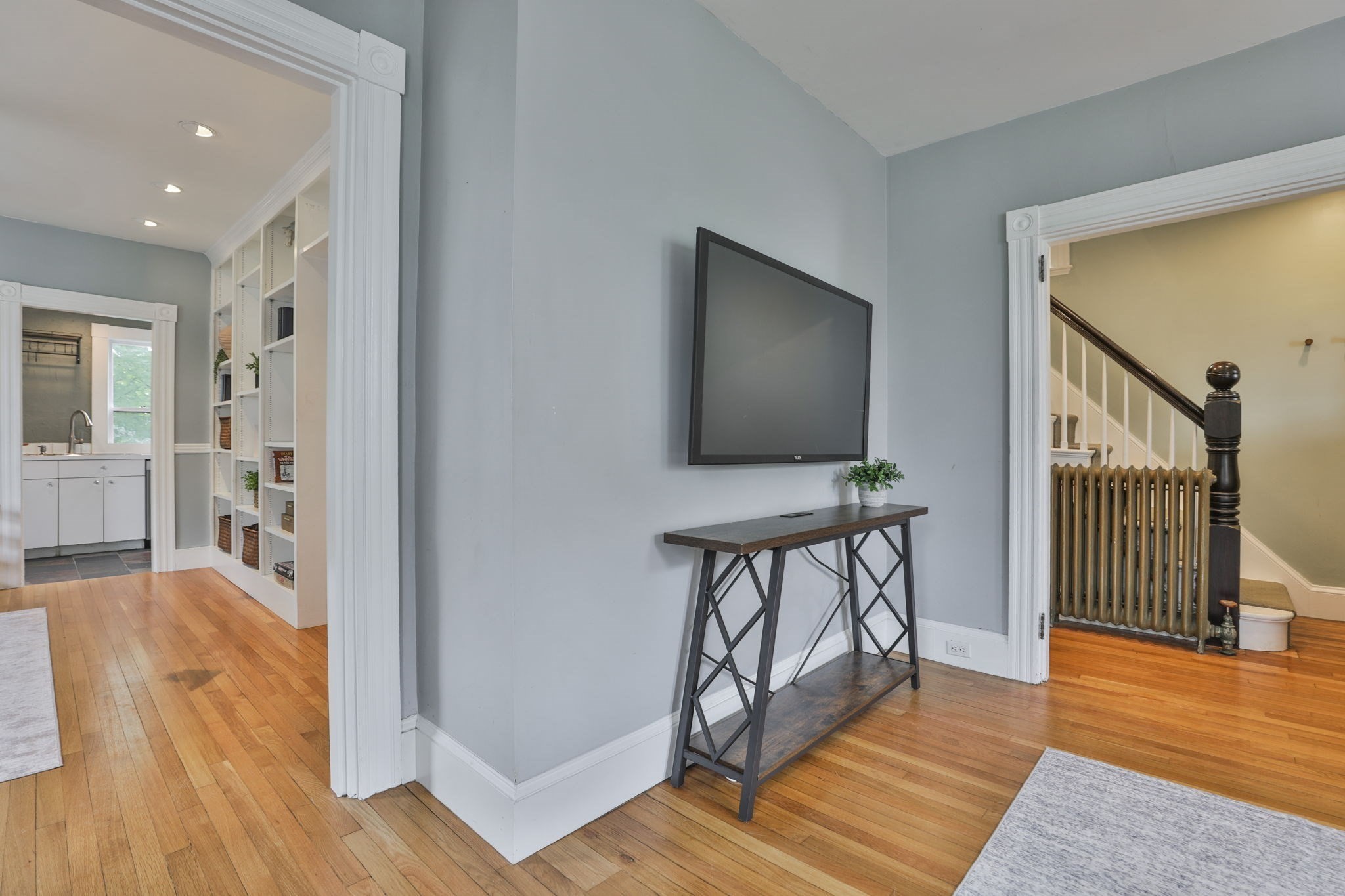 4 Hillside Ave Property Photo 7