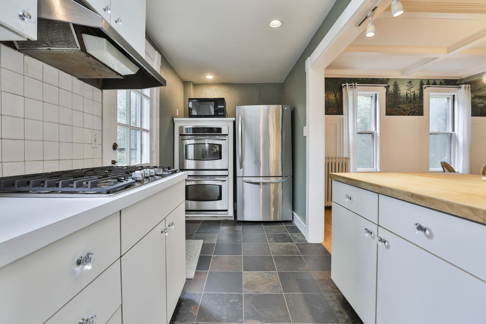 4 Hillside Ave Property Photo 19
