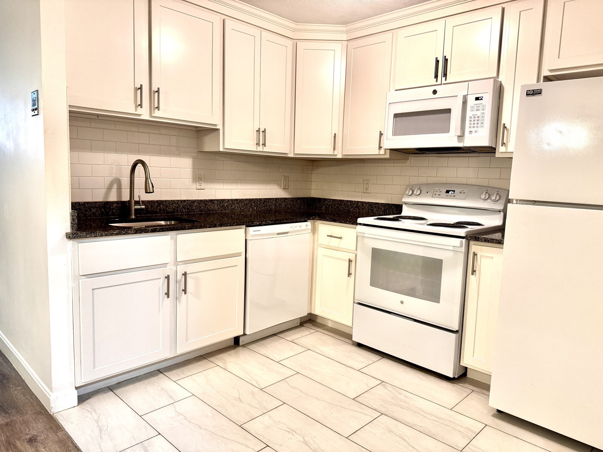 395 Revere Beach Pkwy # 1b Property Photo 2