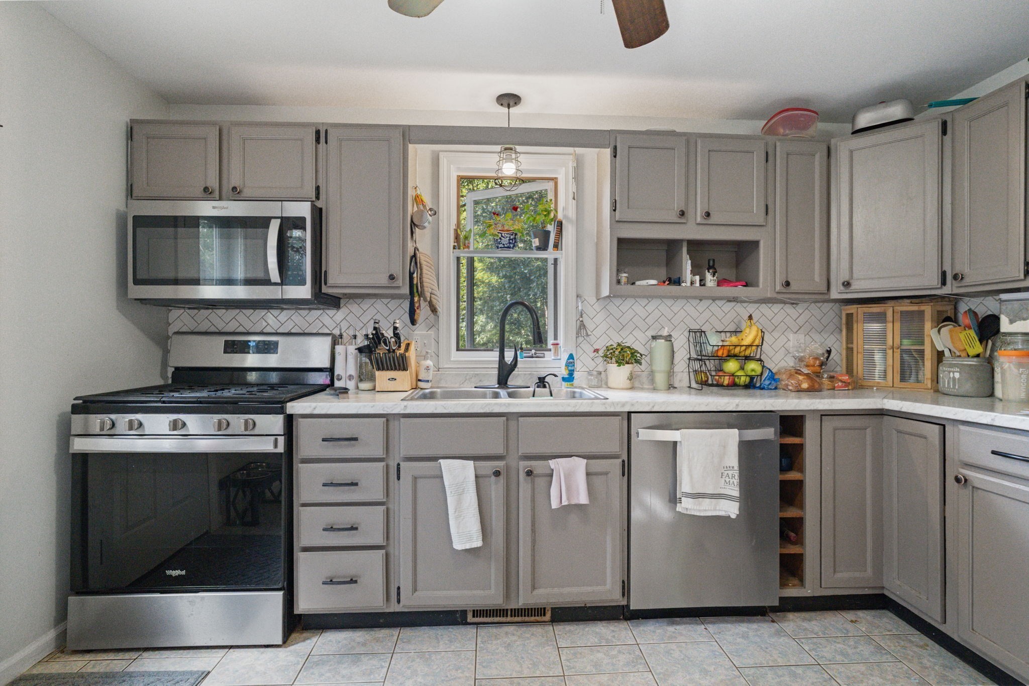 48 Orchard St Property Photo 6