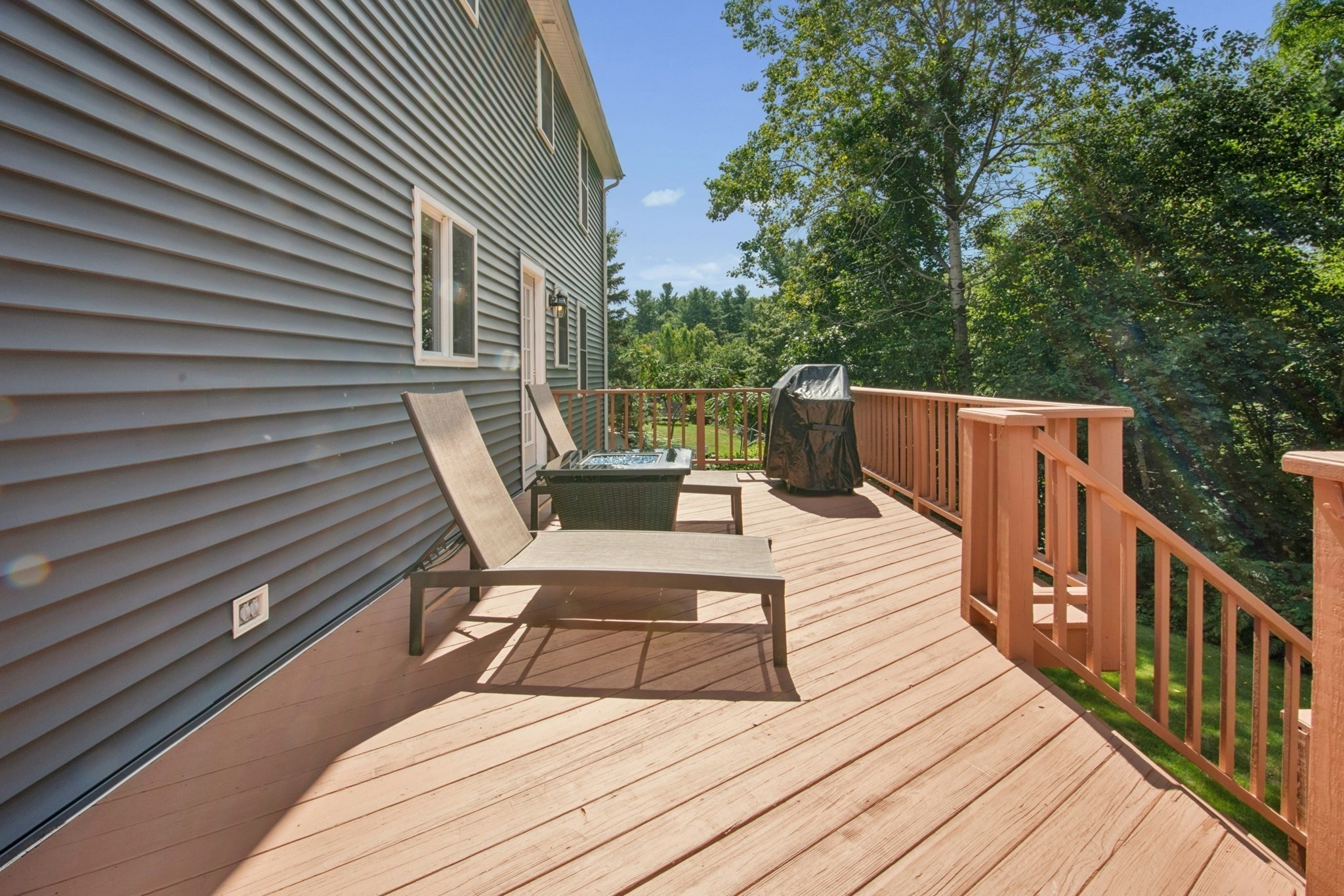 277 Wachusett Street Property Photo 39