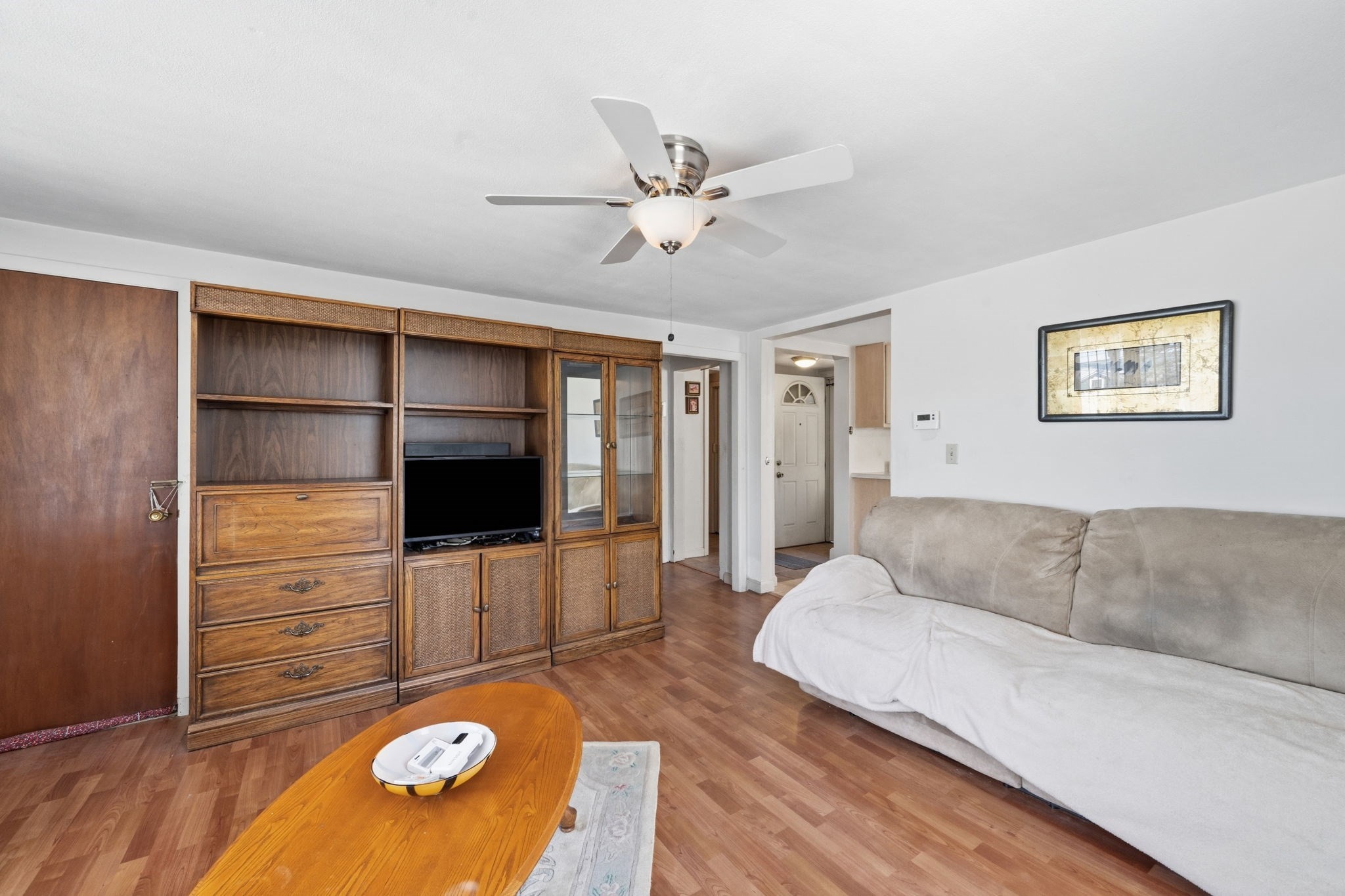 37 Howard St Property Photo 12