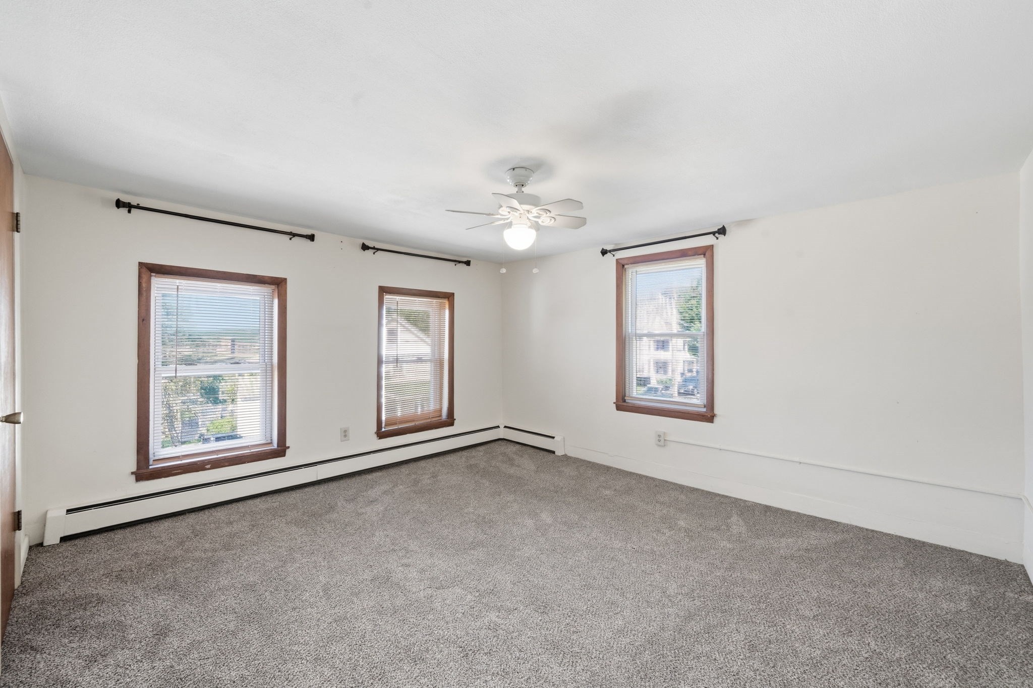 37 Howard St Property Photo 24