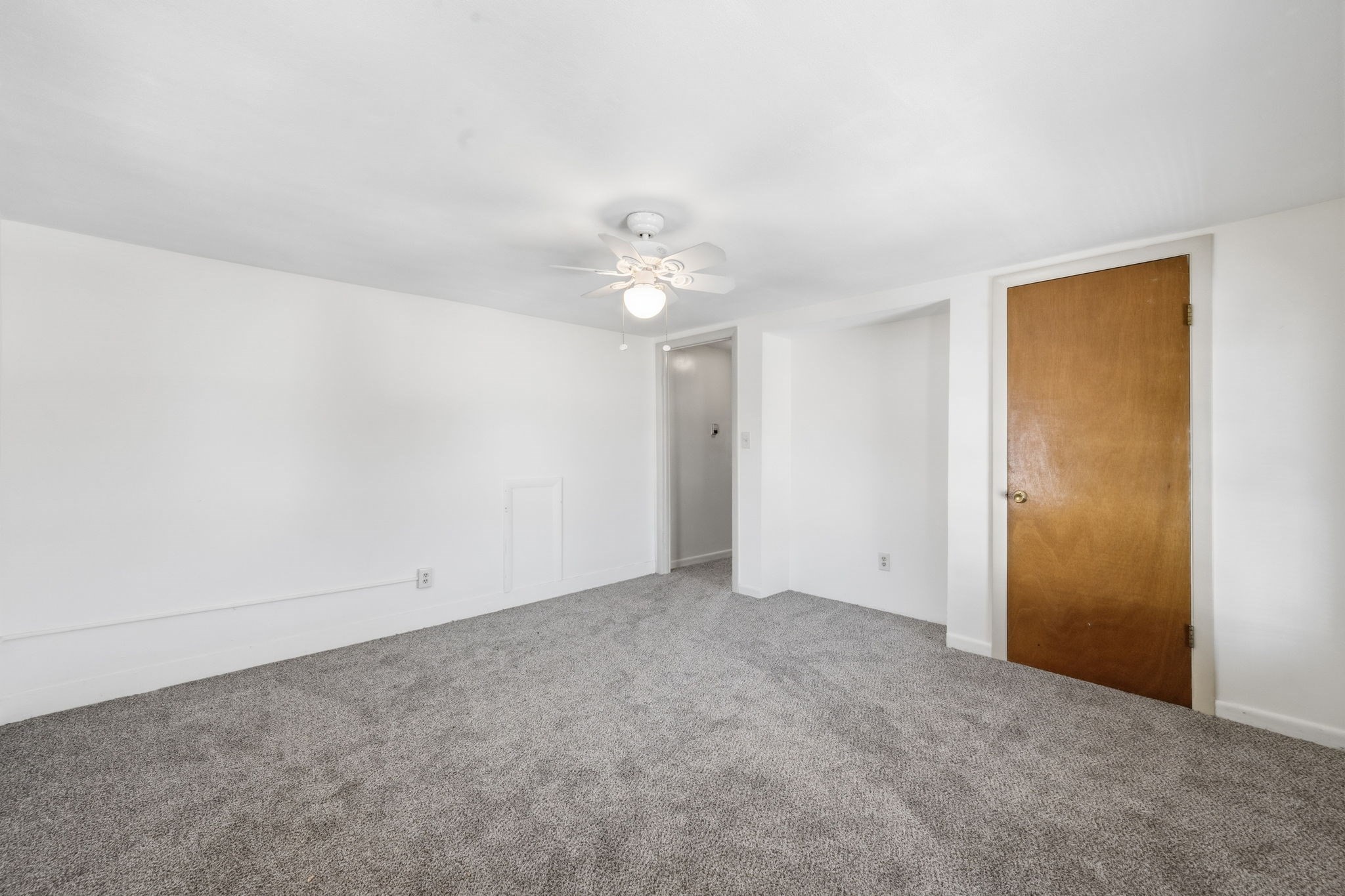 37 Howard St Property Photo 25