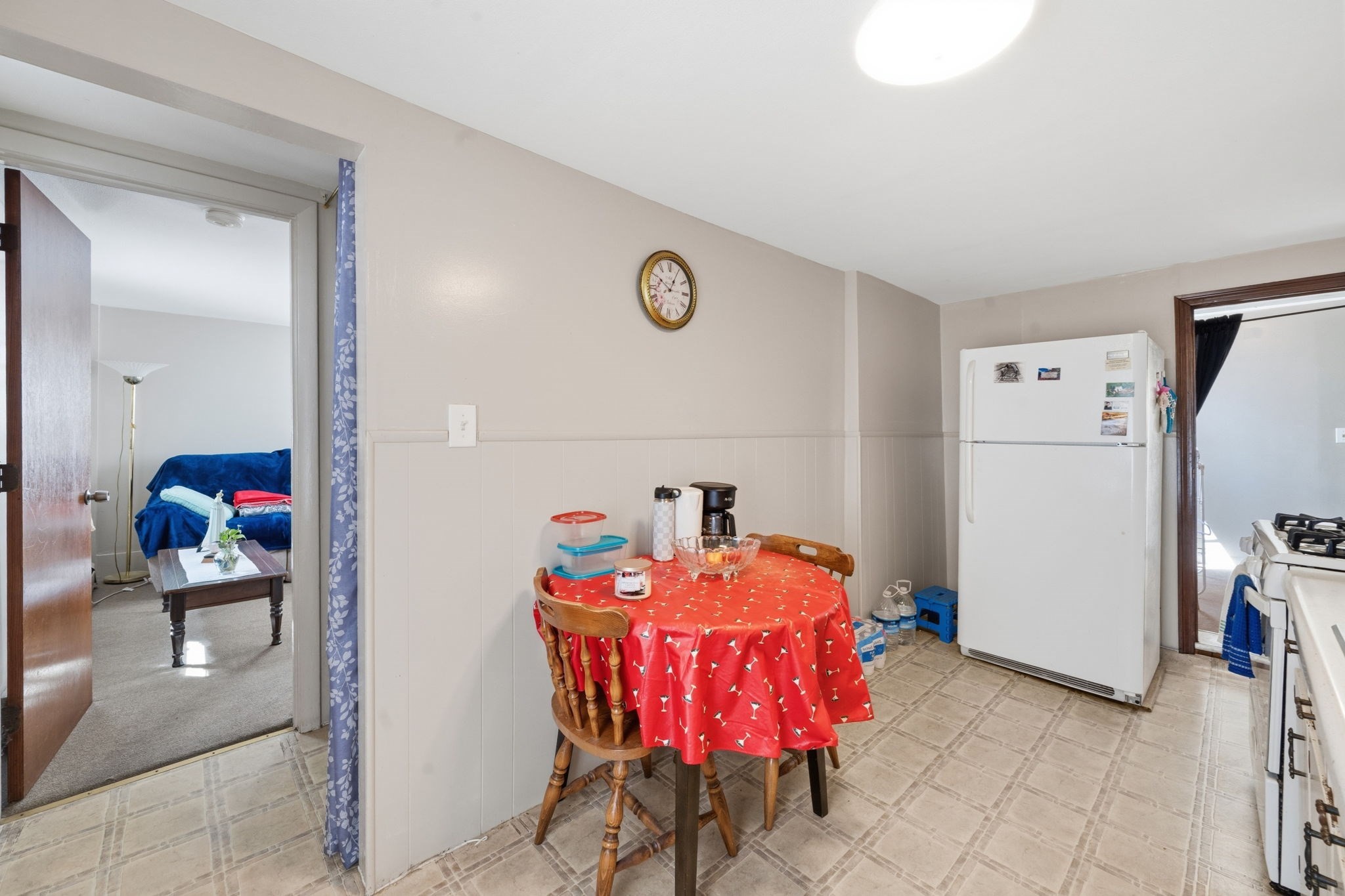 37 Howard St Property Photo 37