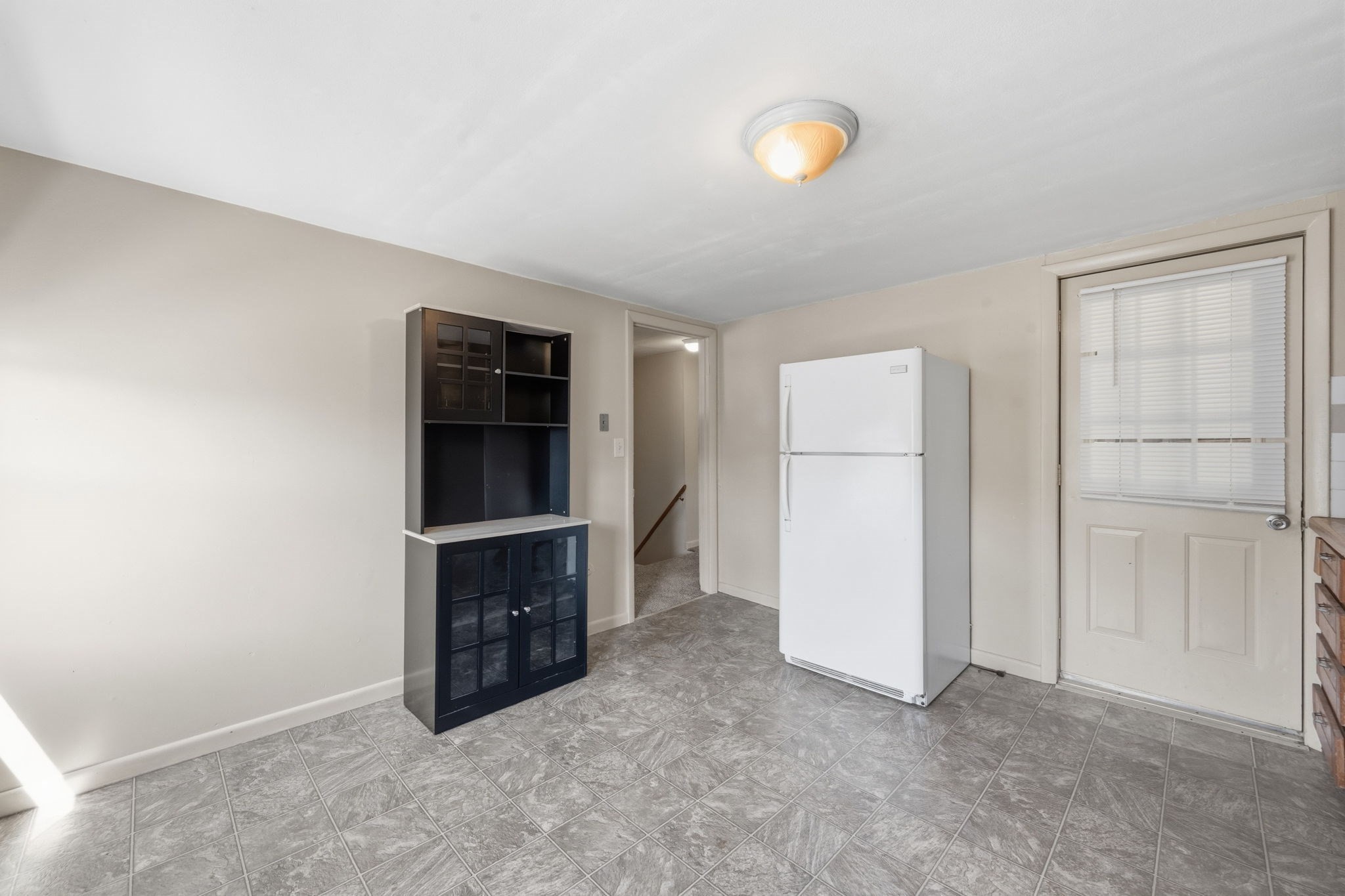 37 Howard St Property Photo 39