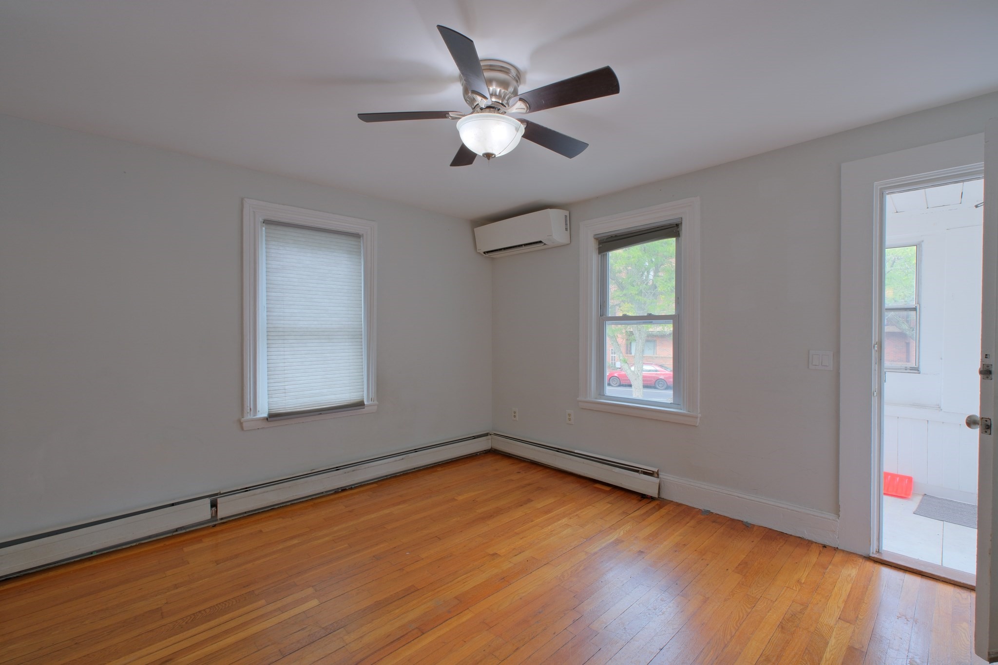 12 Parmenter Pl # 2 Property Photo 3