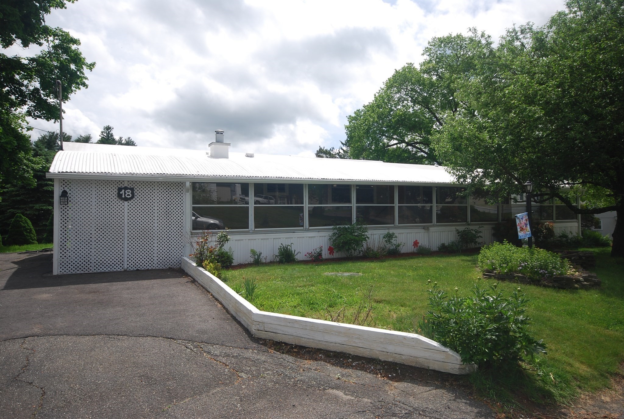 18 Riverview Circle Property Photo 2