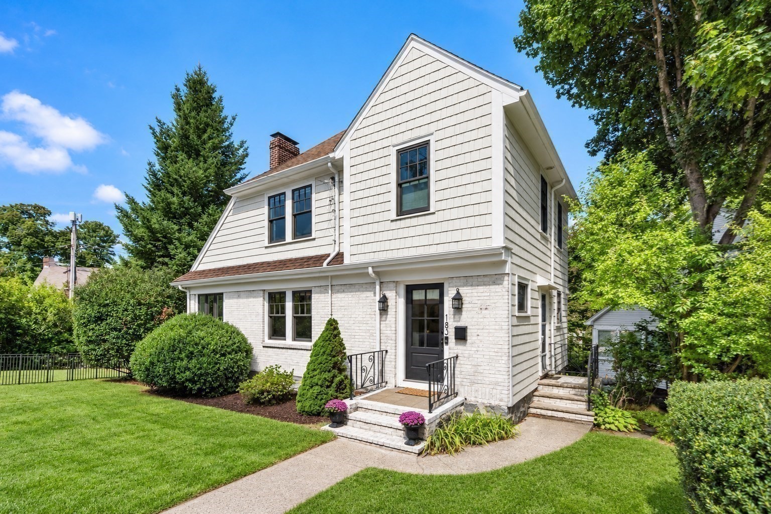 183 Lagrange Street Property Photo 3