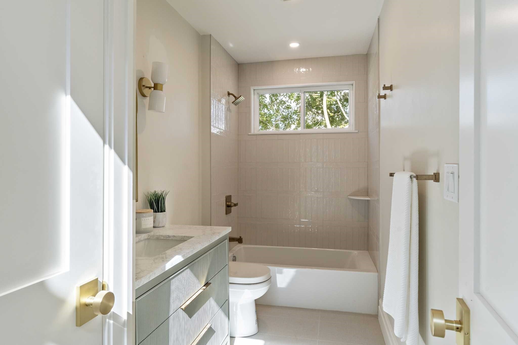 114 Hale St # 3 Property Photo 8